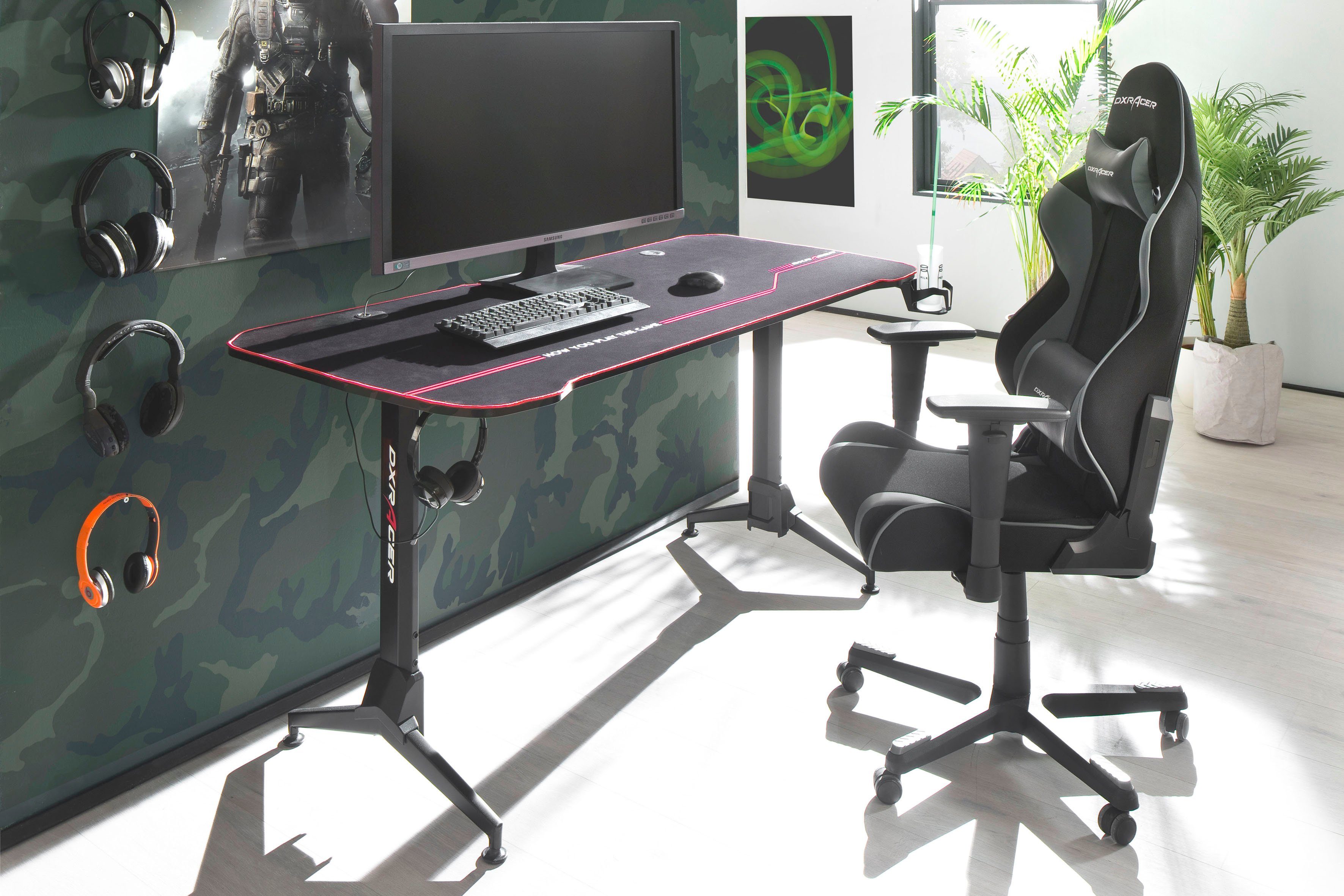 MCA furniture Gamingtisch Gaming Tisch, Inkl. Getränkehalter und  Headsethalterung