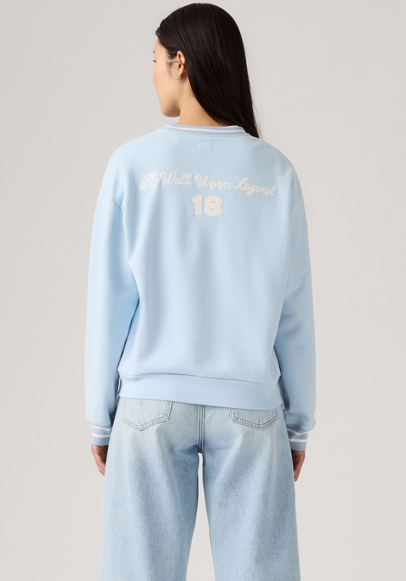 Levi's® Sweatshirt GR HERITAGE SPORT mit Stickerei im Front- und Rückenbereich