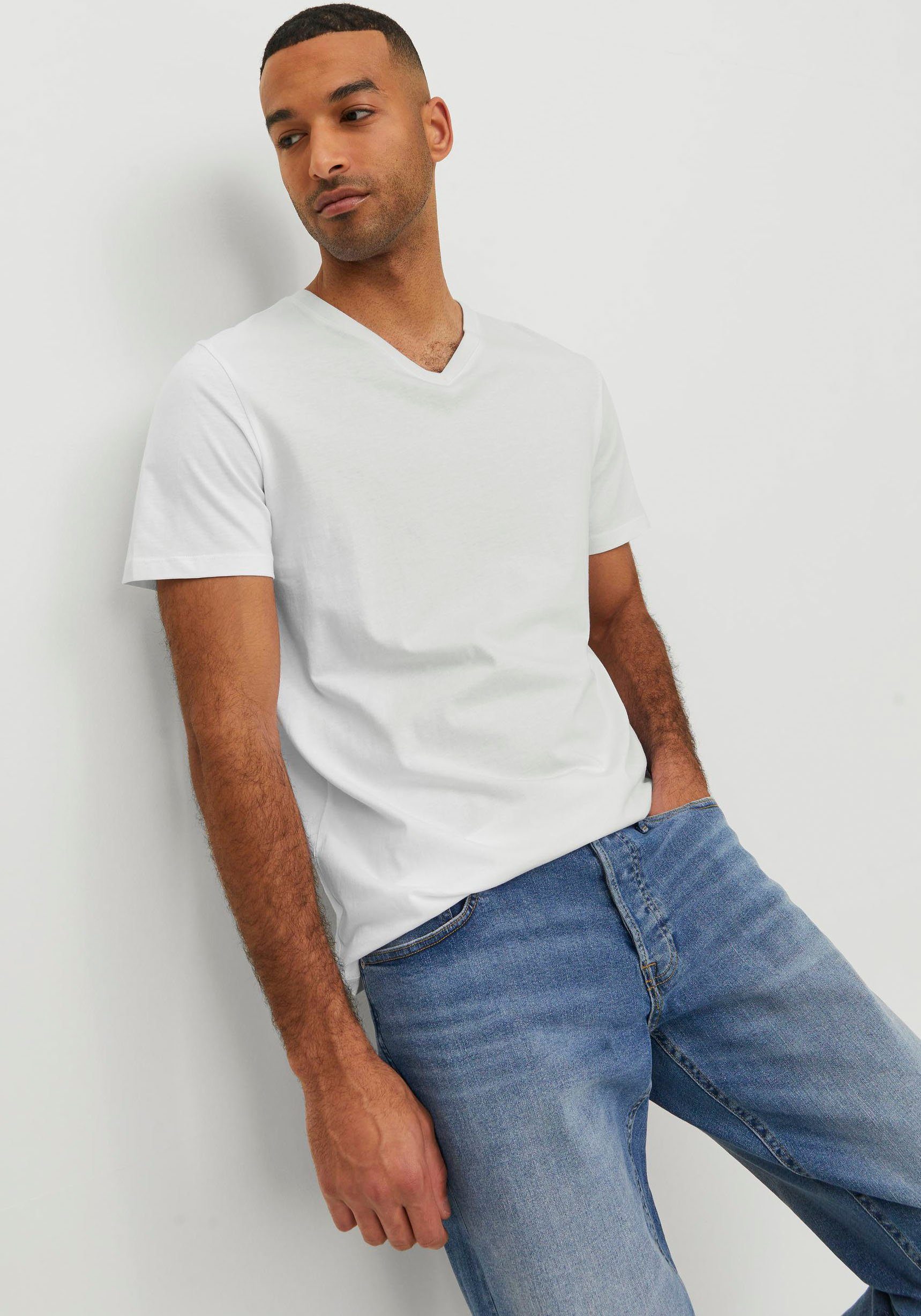 Jack & Jones V-Shirt JJEORGANIC mit V-Ausschnitt, lässig kombinierbar, ideal für Alltag unifarben, modisch, regular fit, Baumwolle, V-Ausschnitt