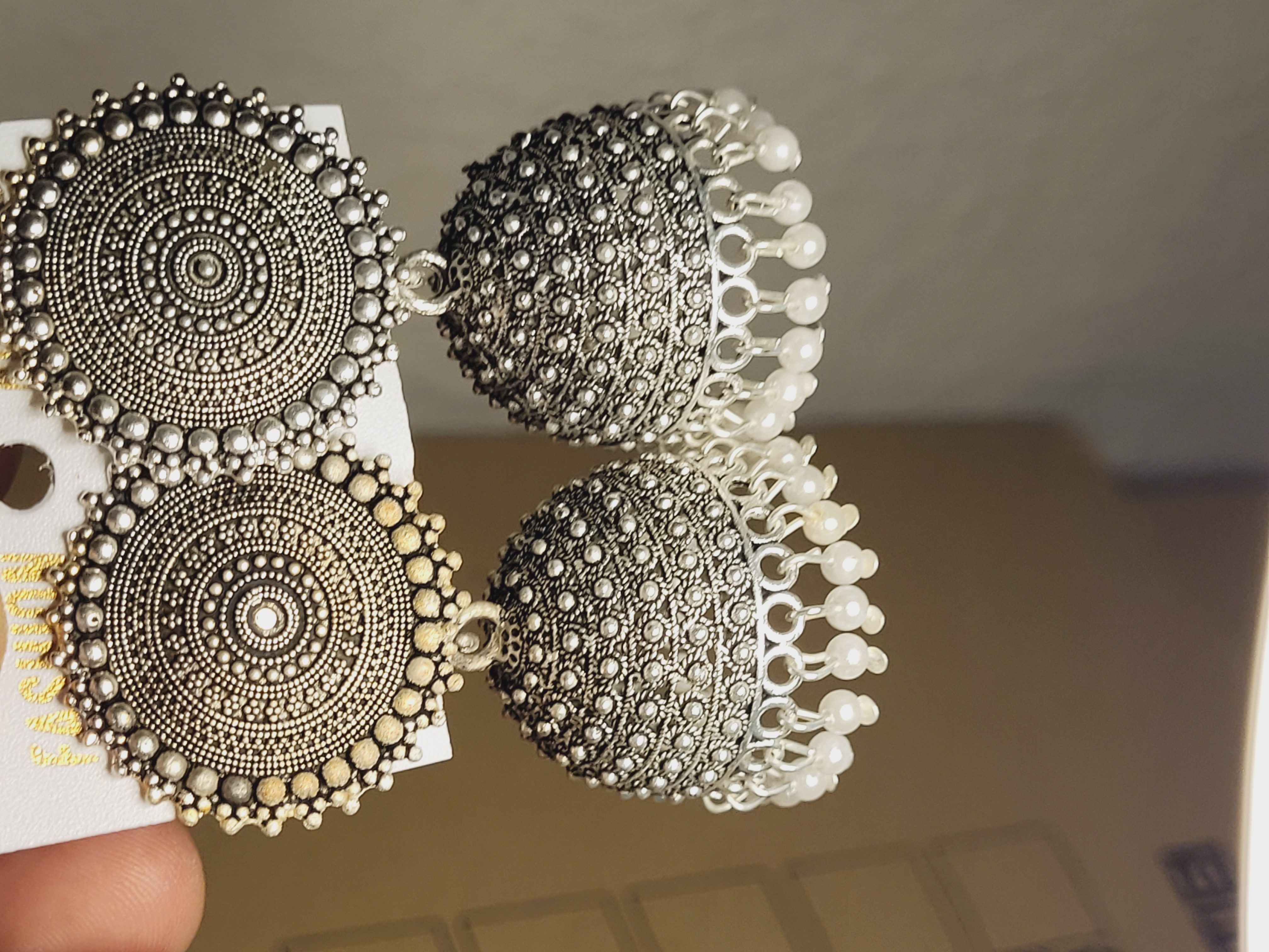 PfauGermany Paar Ohrhänger White Beads JUMKHA (2-tlg)