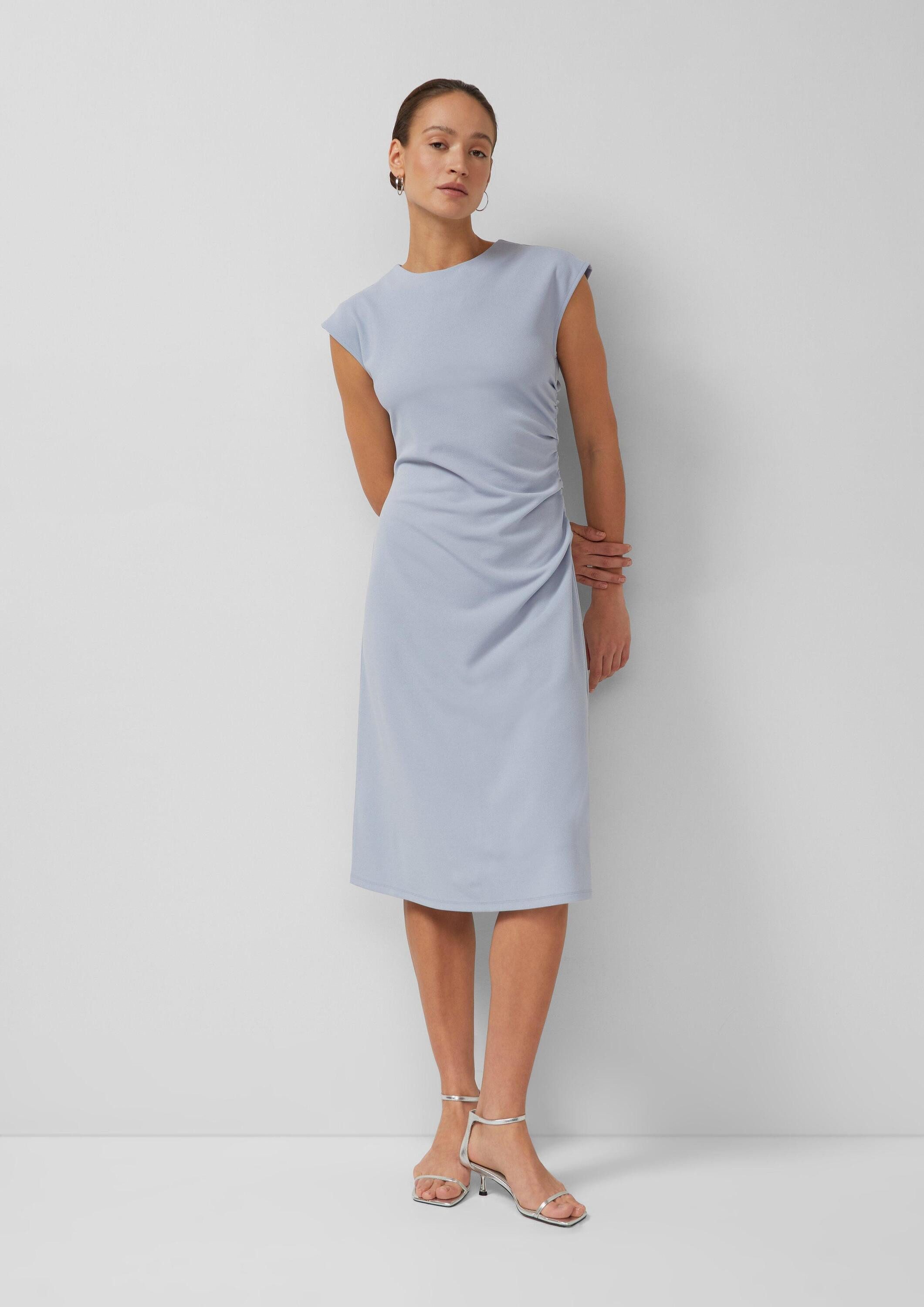 s.Oliver Midikleid Kleid Ärmelloses Midi-Kleid im Slim Fit und seitlicher Raffung