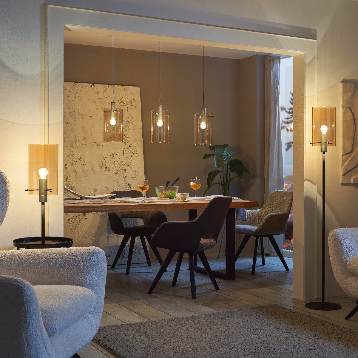 EGLO Tischleuchte Polverara, LED-Retrofit oder Halogen, Akzentbeleuchtung  im Wohnzimmer, Höhe ca. 60 cm, Glasschirm in Amber