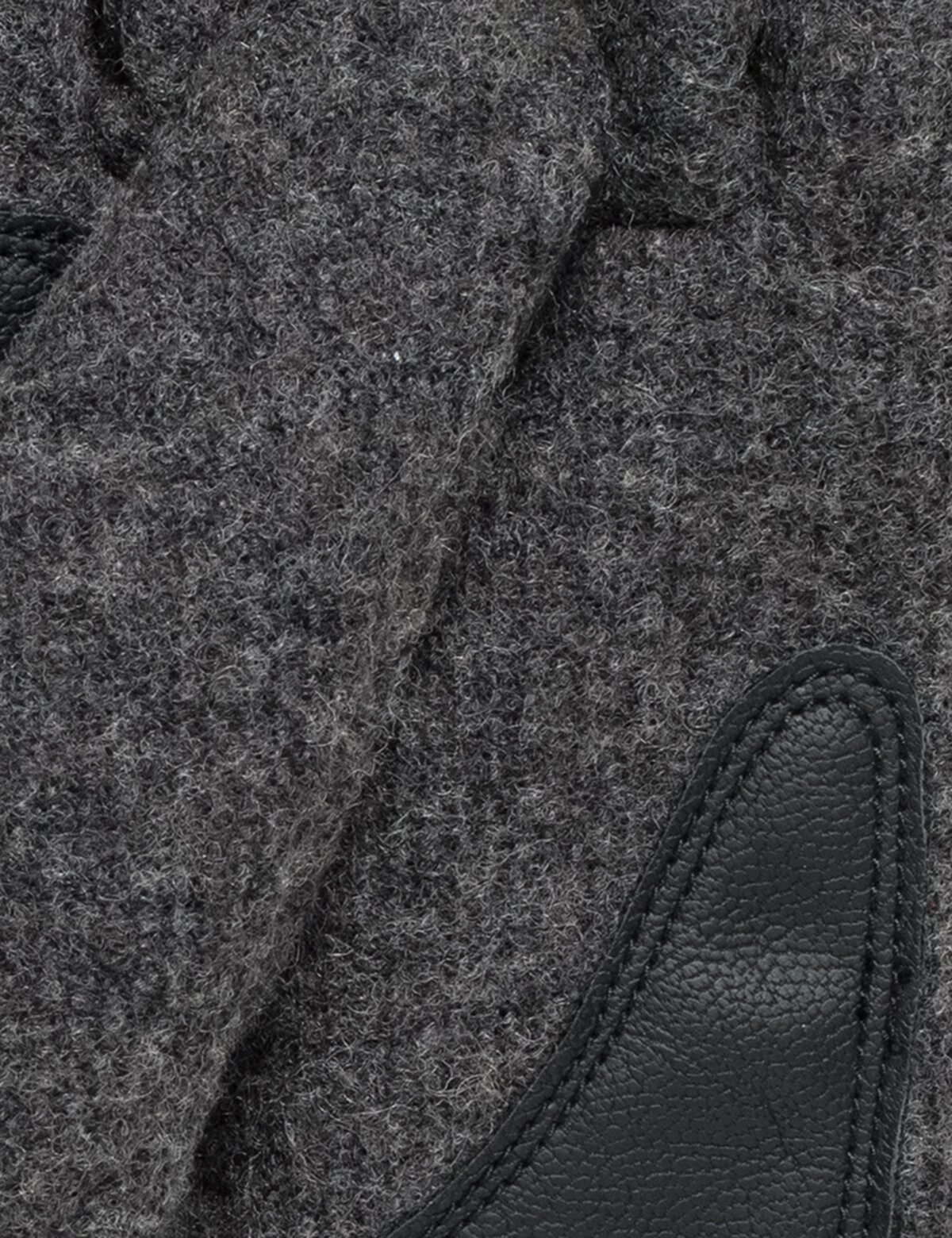 VAUDE Multisporthandschuhe RHONEN GLOVES V für Wandern, aus Polyester, Wolle und Polyamid, angenehme Wärme