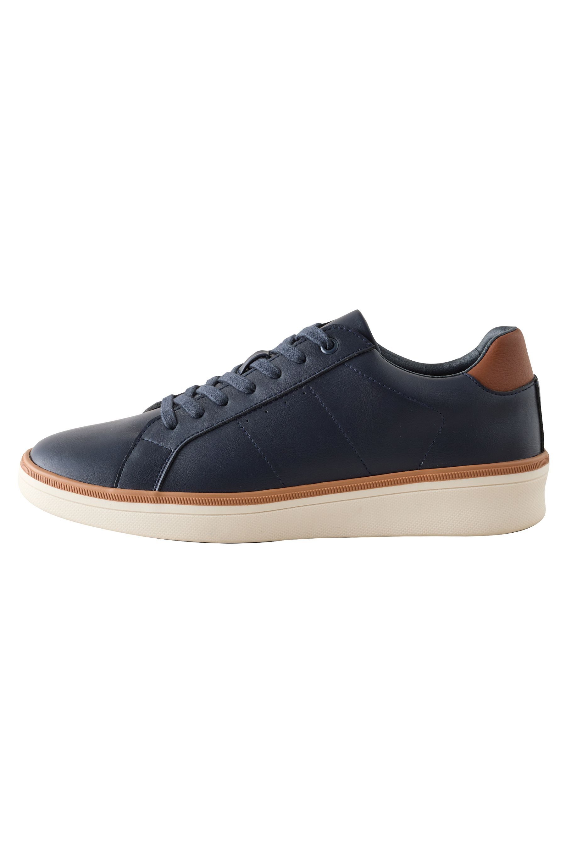 Next Lässig-elegante, längliche Sneaker mit Keilsohle Keilpumps (1-tlg)