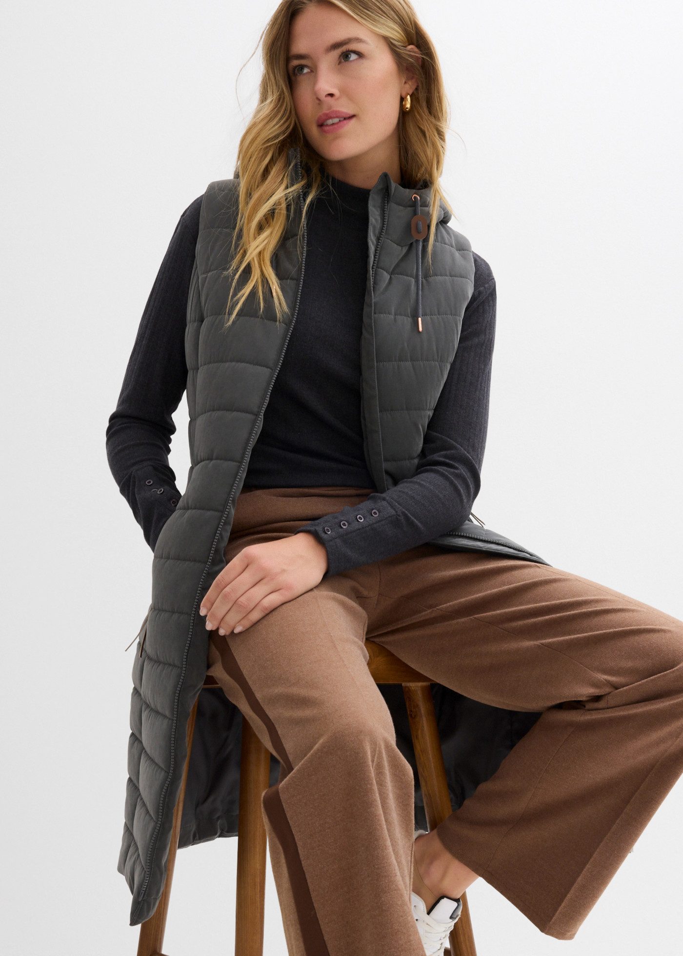 bonprix Steppweste bequeme, gesteppte Long-Weste, mit Loose Fit, knieumspielend
