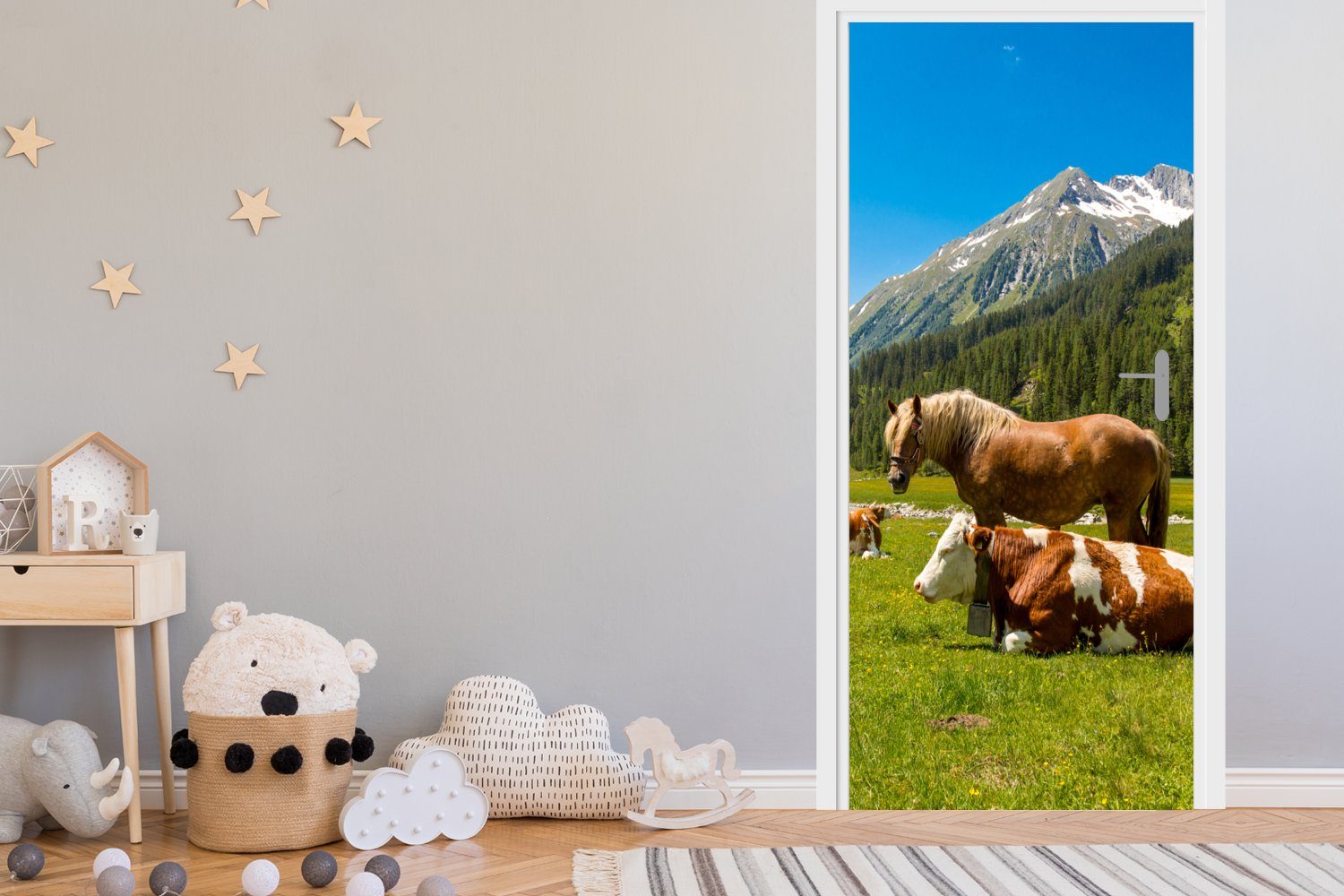 cm Türtapete Fototapete Türaufkleber, Alpen, MuchoWow - - (1 75x205 bedruckt, für Kühe St), Matt, Tür, Pferde