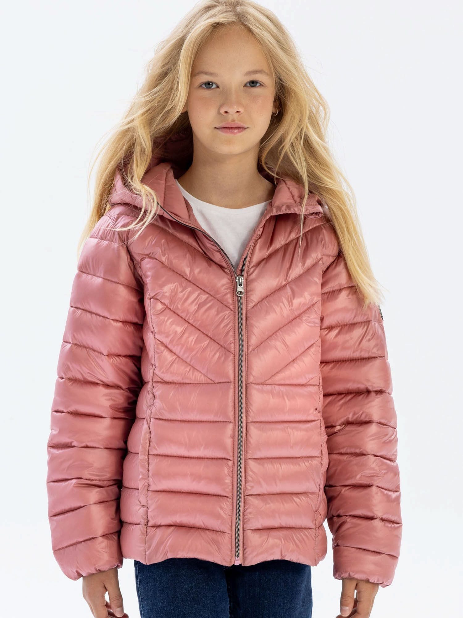 MINOTI Winterjacke Steppjacke mit Kapuze, im Metallic-Look Metallic-Look, trendiger Aufnäher, feste Kapuze