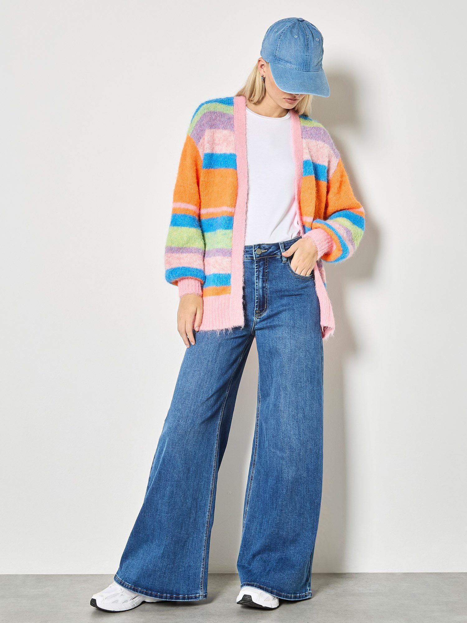 Apricot Cardigan Flauschige Strickjacke mit Streifen
