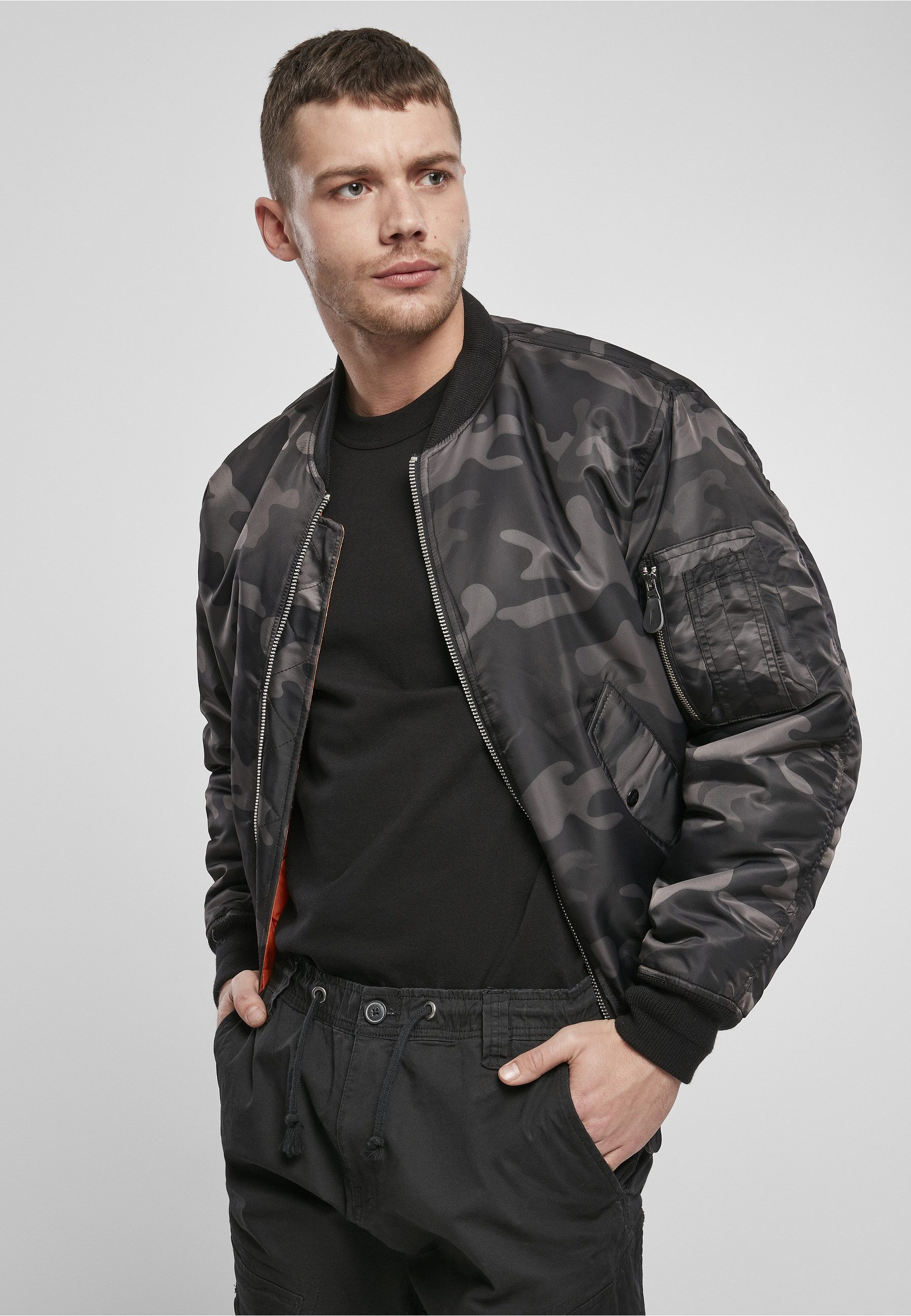 Brandit Bomberjacke Brandit Herren MA1 Camo Bomber Jacket (1-St)