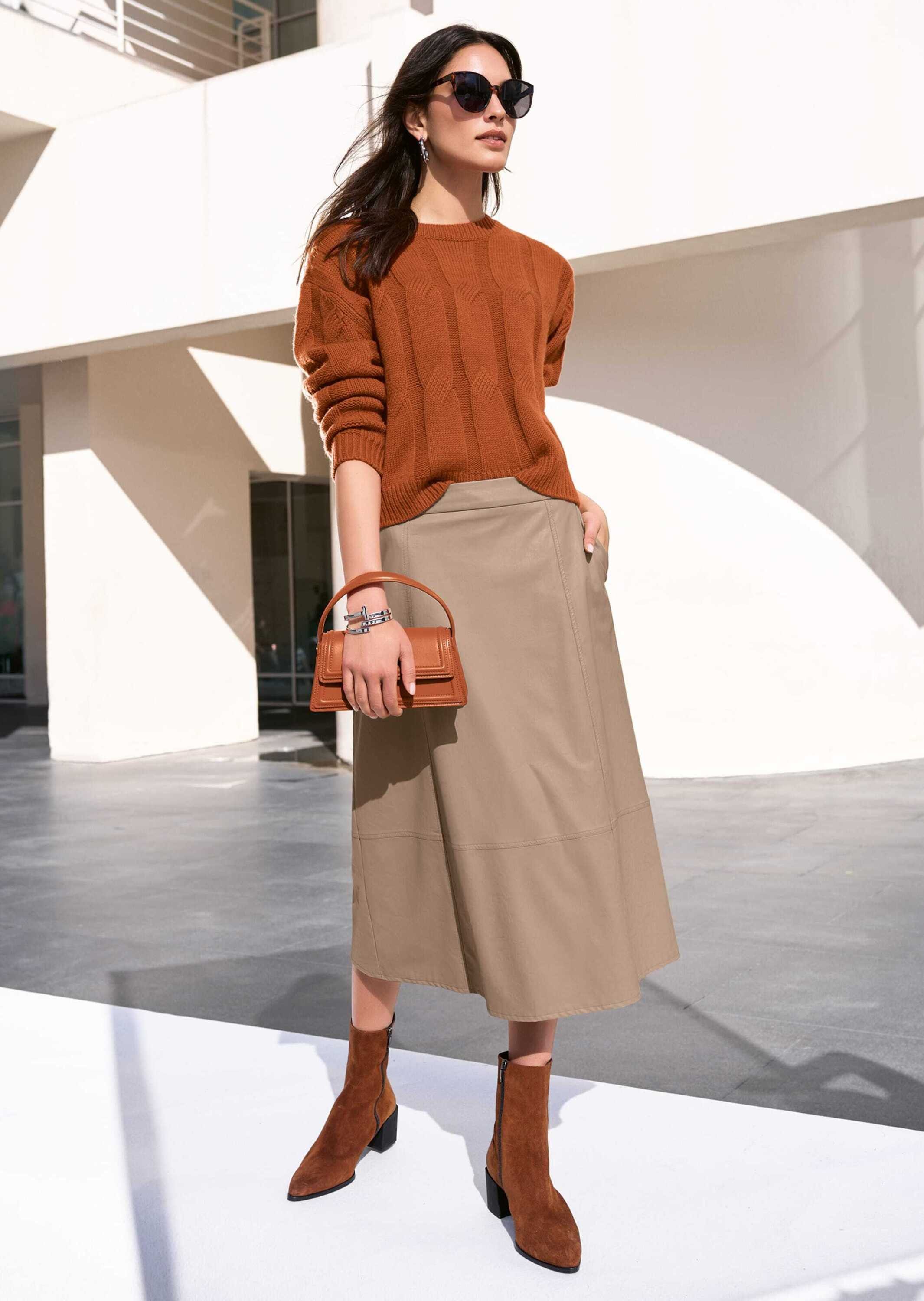 MADELEINE Strickpullover Kurzer Rollkragen-Pullover mit Zopfmuster