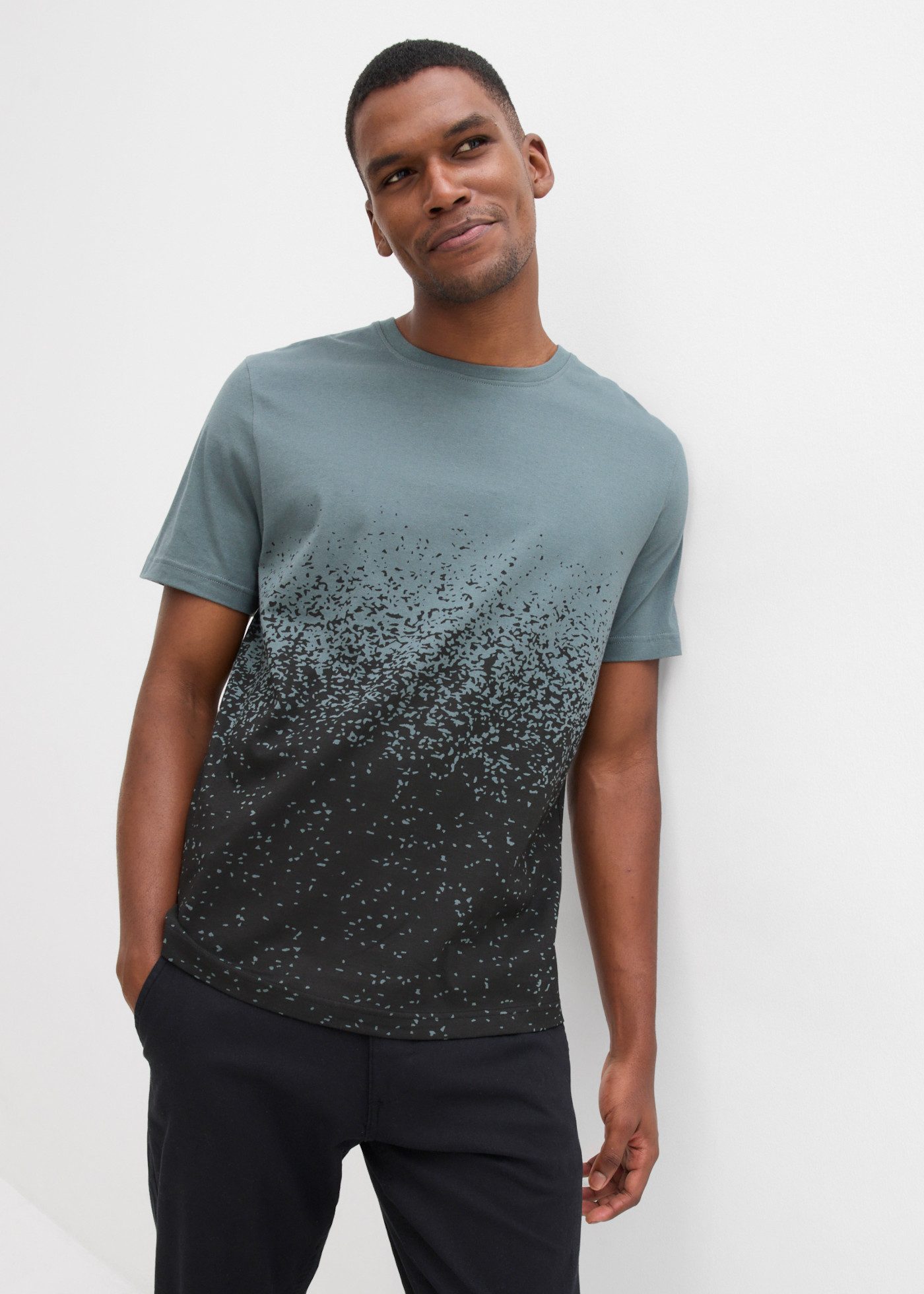 bonprix T-Shirt aus reiner Baumwolle, mit Farbverlauf-Druck, regular fit