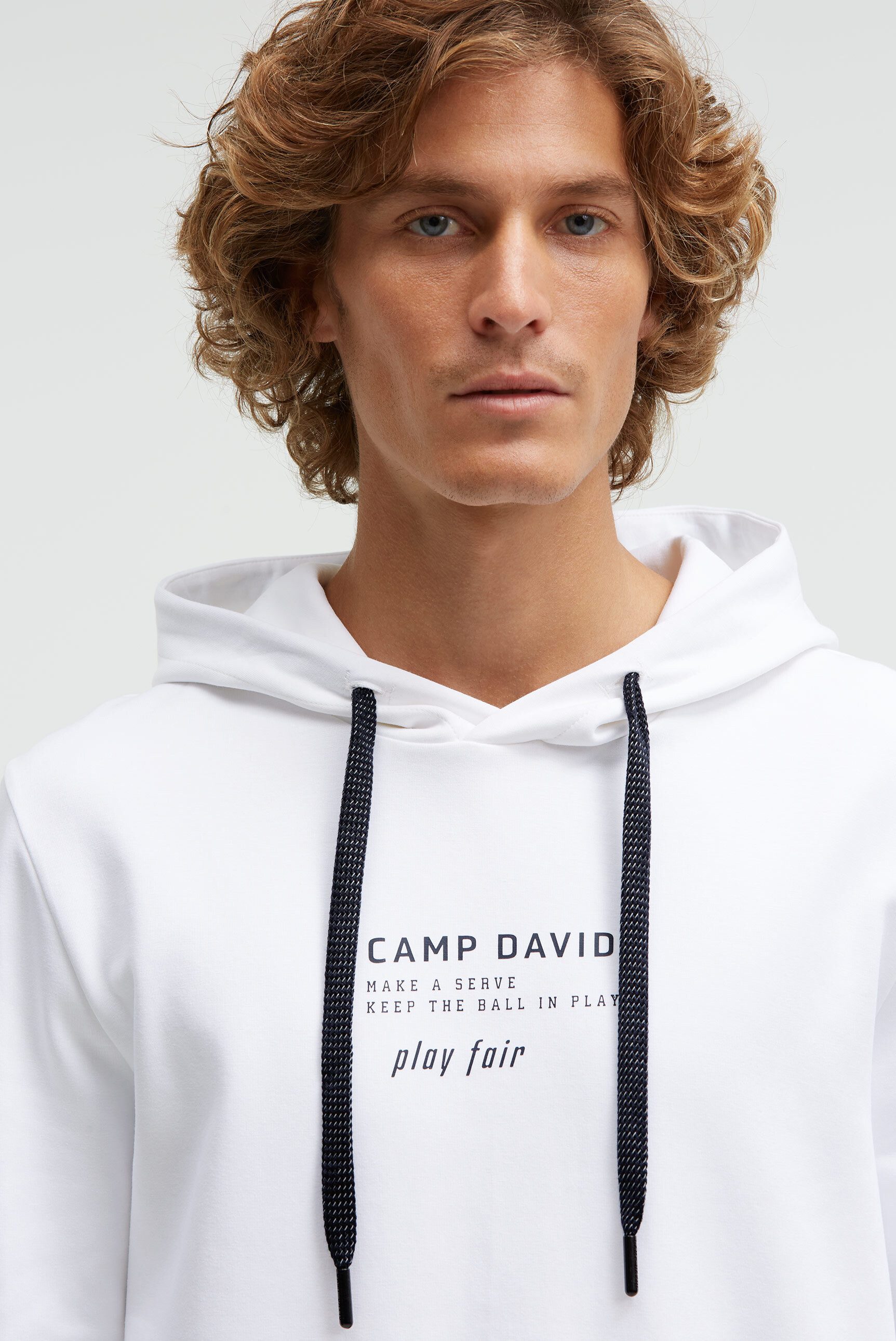 CAMP DAVID Kapuzensweatshirt mit reflektierenden Details – Bild 5 von 5