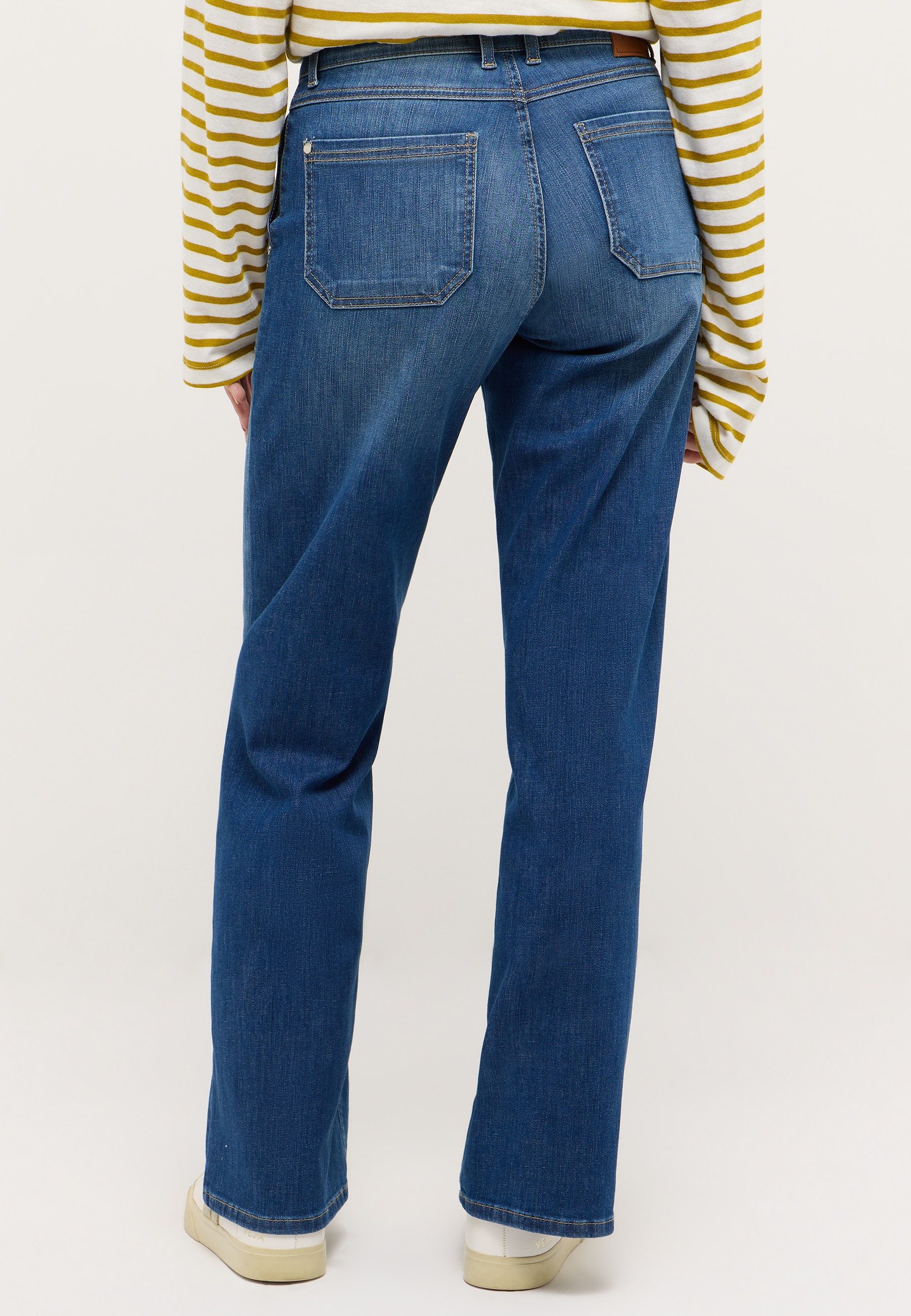 ANGELS Relax-fit-Jeans LIZ WORKER mit großen Vordertaschen und Fade-Out Effekten