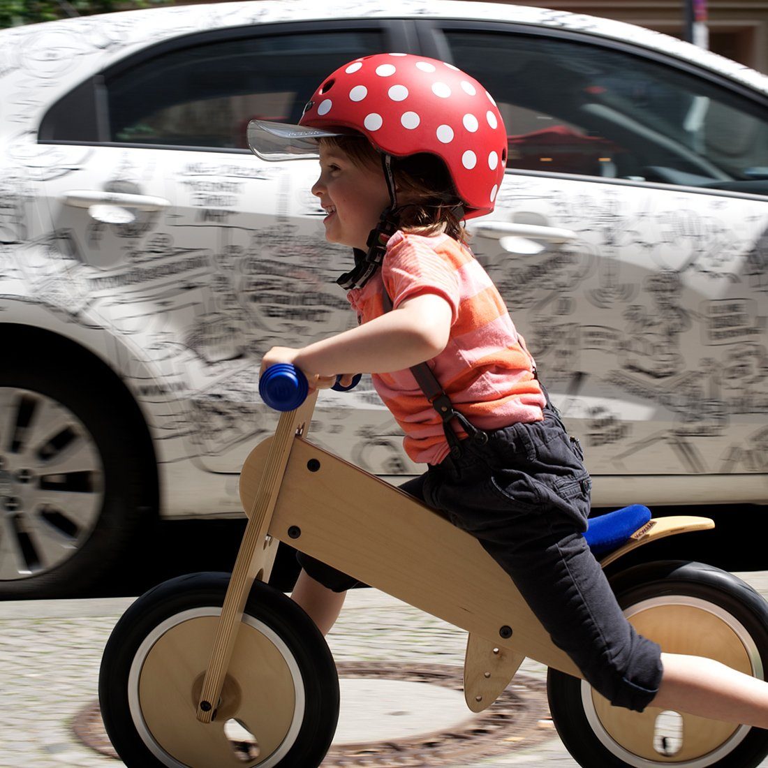 Melon Fahrradhelm Dotty White (matte), super leicht, Magnetverschluss, größenverstellbar, mehr als 50 Designs