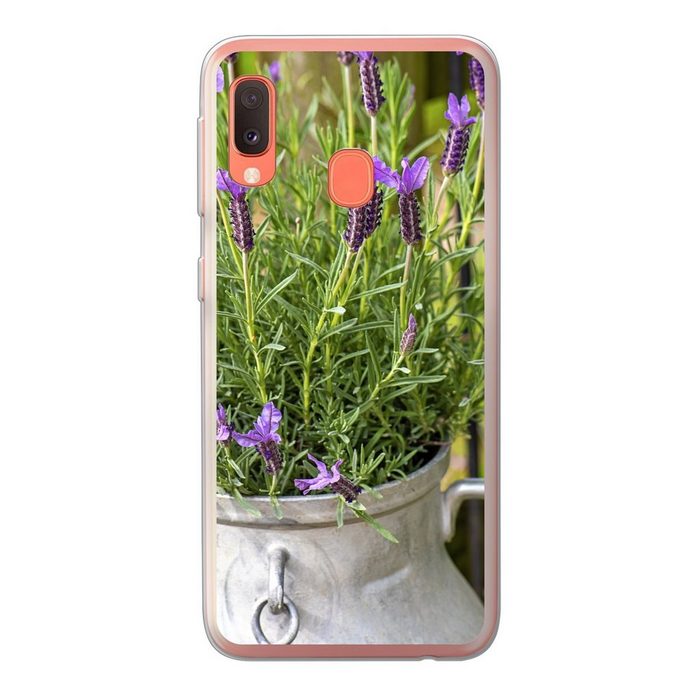 MuchoWow Handyhülle Lavendel in einem Milchkännchen Handyhülle Samsung Galaxy A20e Smartphone-Bumper Print Handy