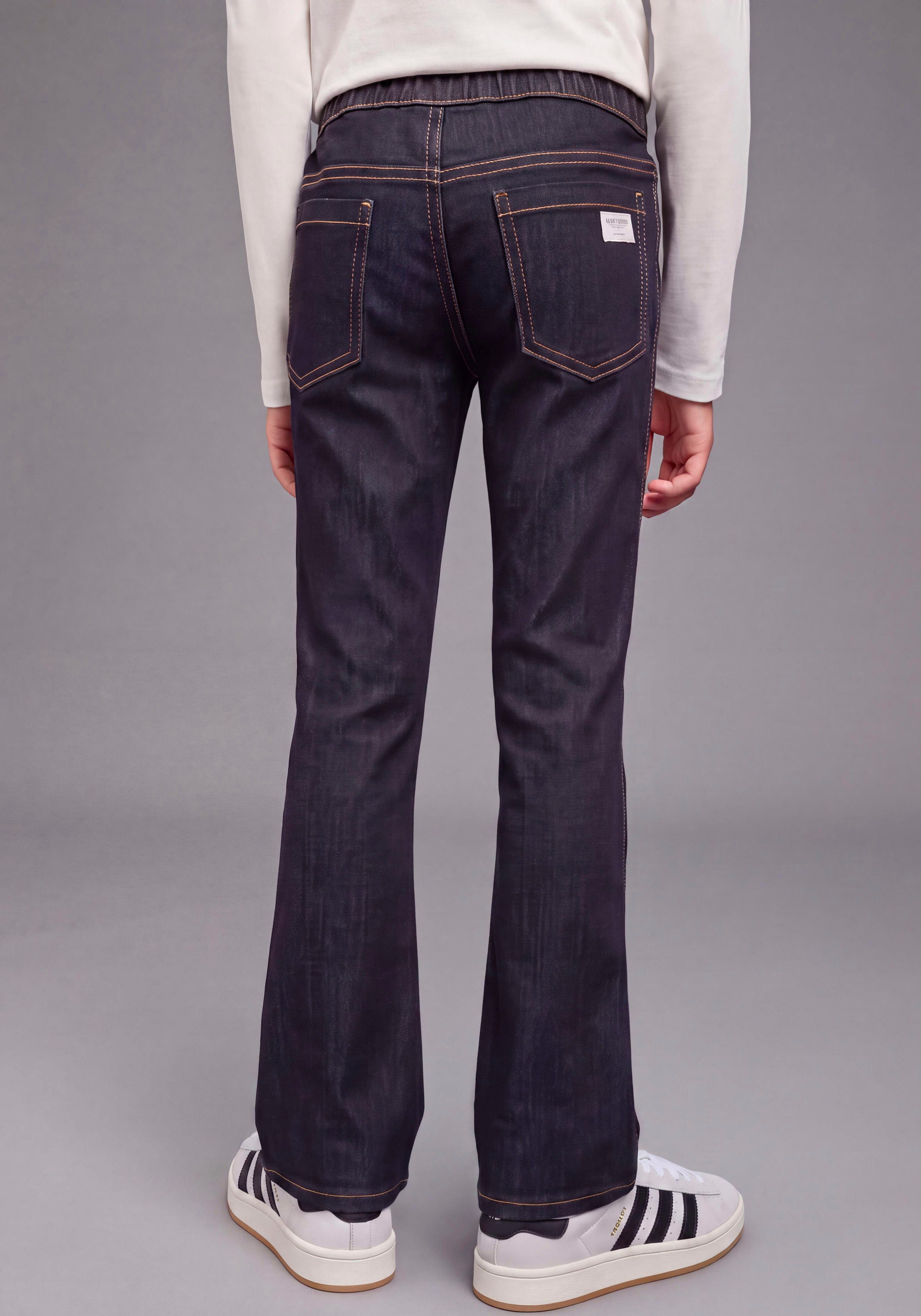 H.I.S Jeansjeggings H.I.S Stretch-Jeans mit leicht ausgestelltem Bein Jeansjeggings mit aufgesetzten Taschen vorn, eng anliegende Passform – Bild 2 von 5