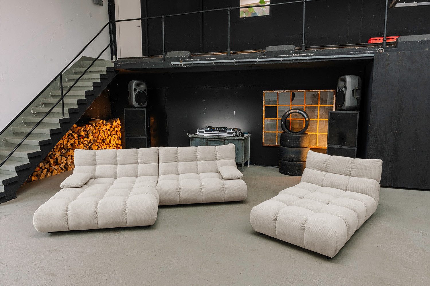 KAWOLA Sitzgruppe VIVIEN, (Set, 3-tlg), Ecksofa Drehsessel Hockerbank Feincord verschiedene Farben