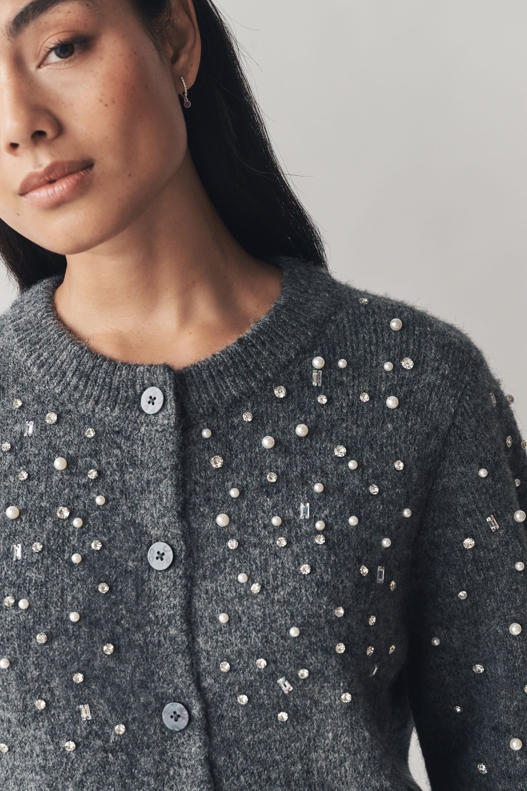 LAURA ASHLEY Strickjacke Laura Ashley Strickjacke mit Glitzer, Zierperlen (1-tlg)