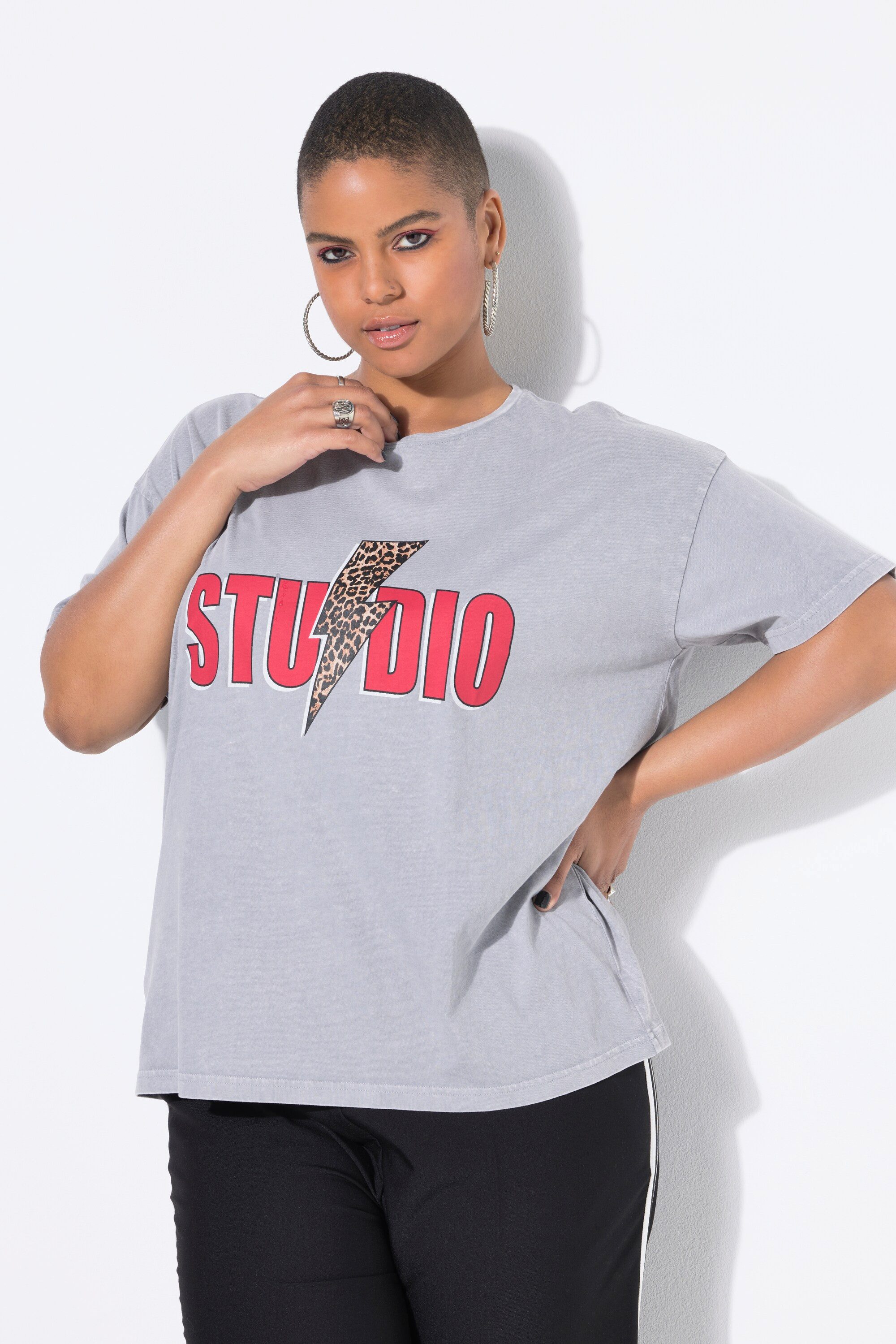 Studio Untold T-Shirt T-Shirt oversized Leo-Blitz Halbarm