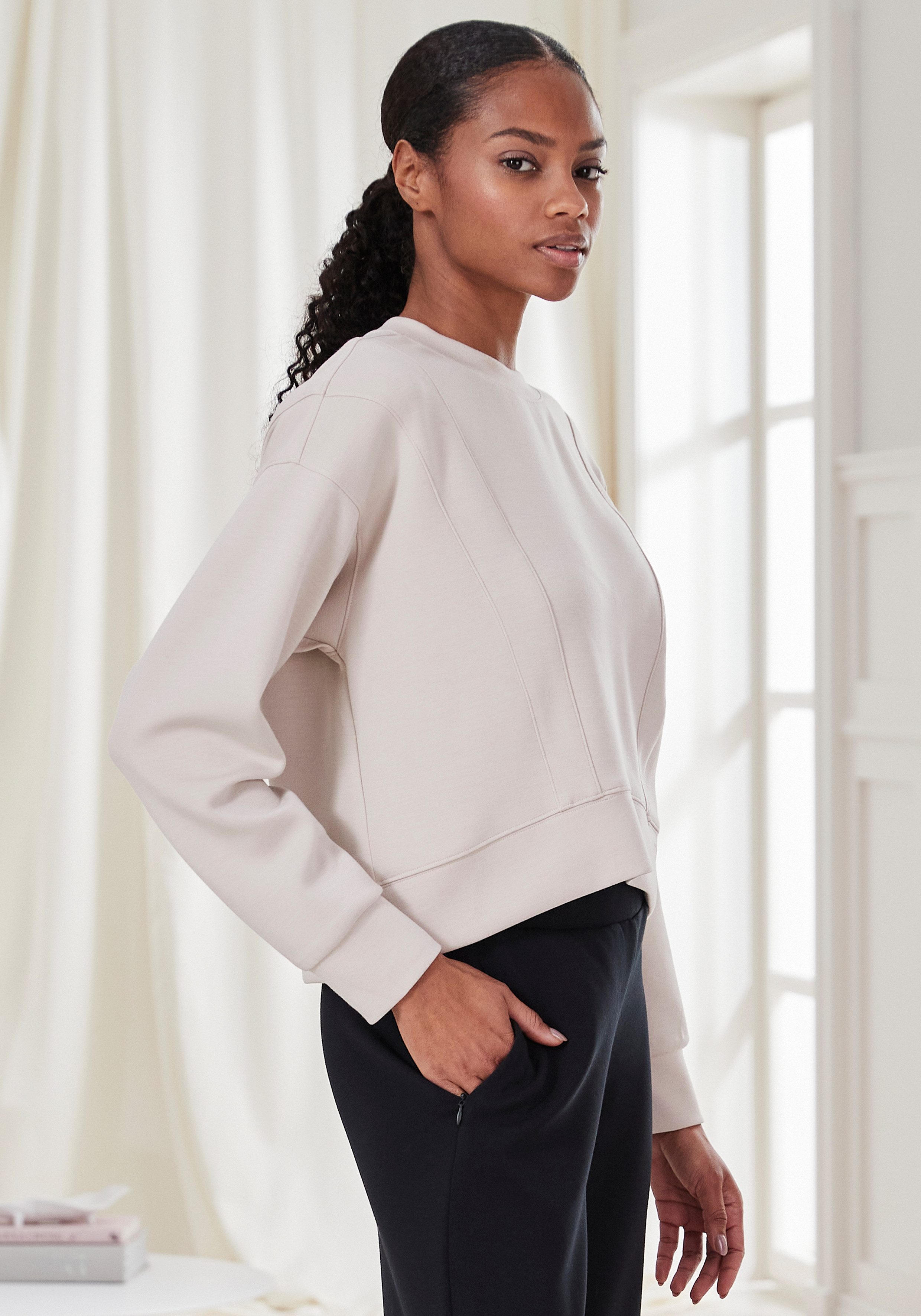 French Connection Sweatshirt mit überschnittenen Schultern