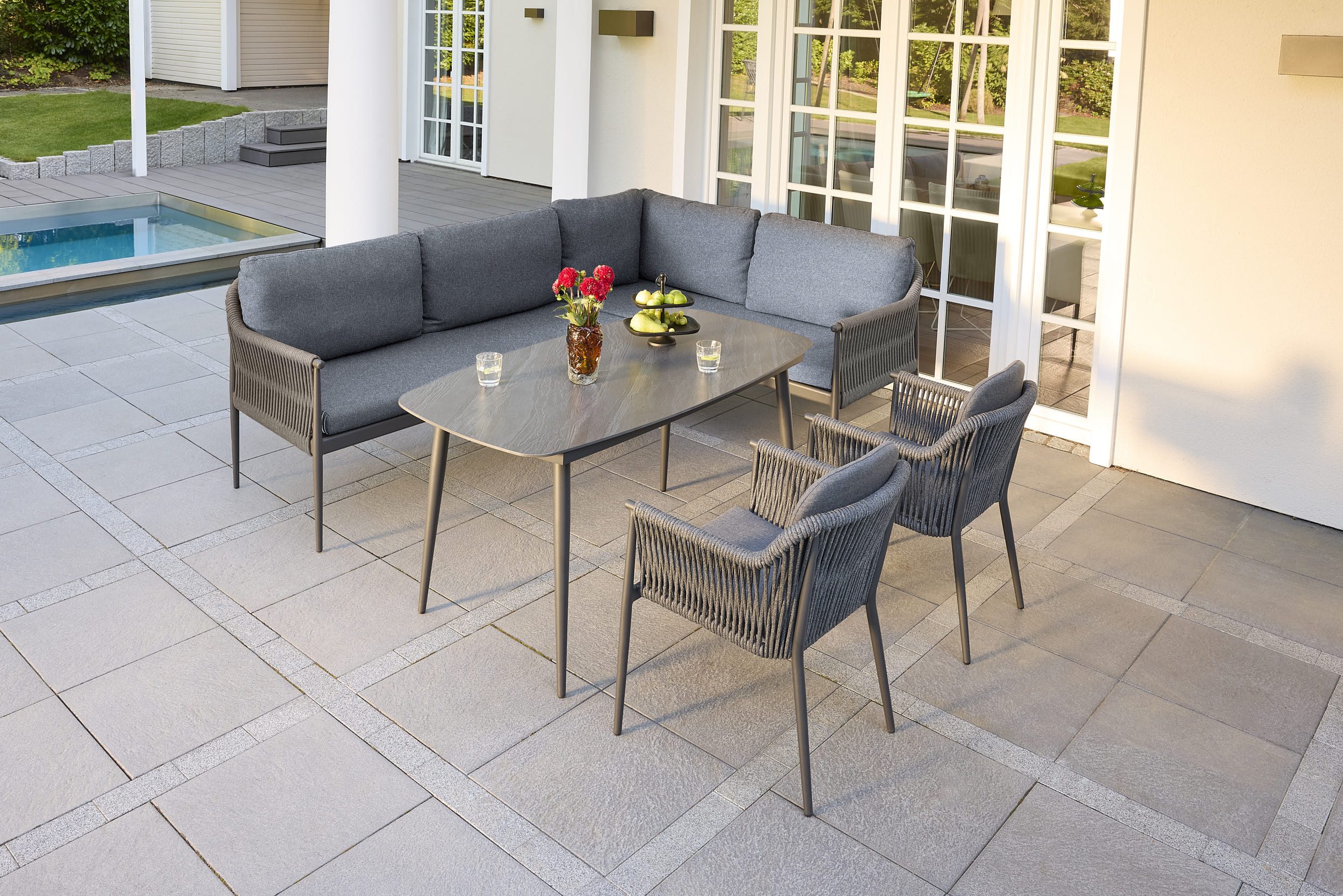 LC Garden Garten-Essgruppe Dining Lounge Set »Bari« Gartentisch und 2x Gartenstuhl Anthrazit Rope, (5-tlg)