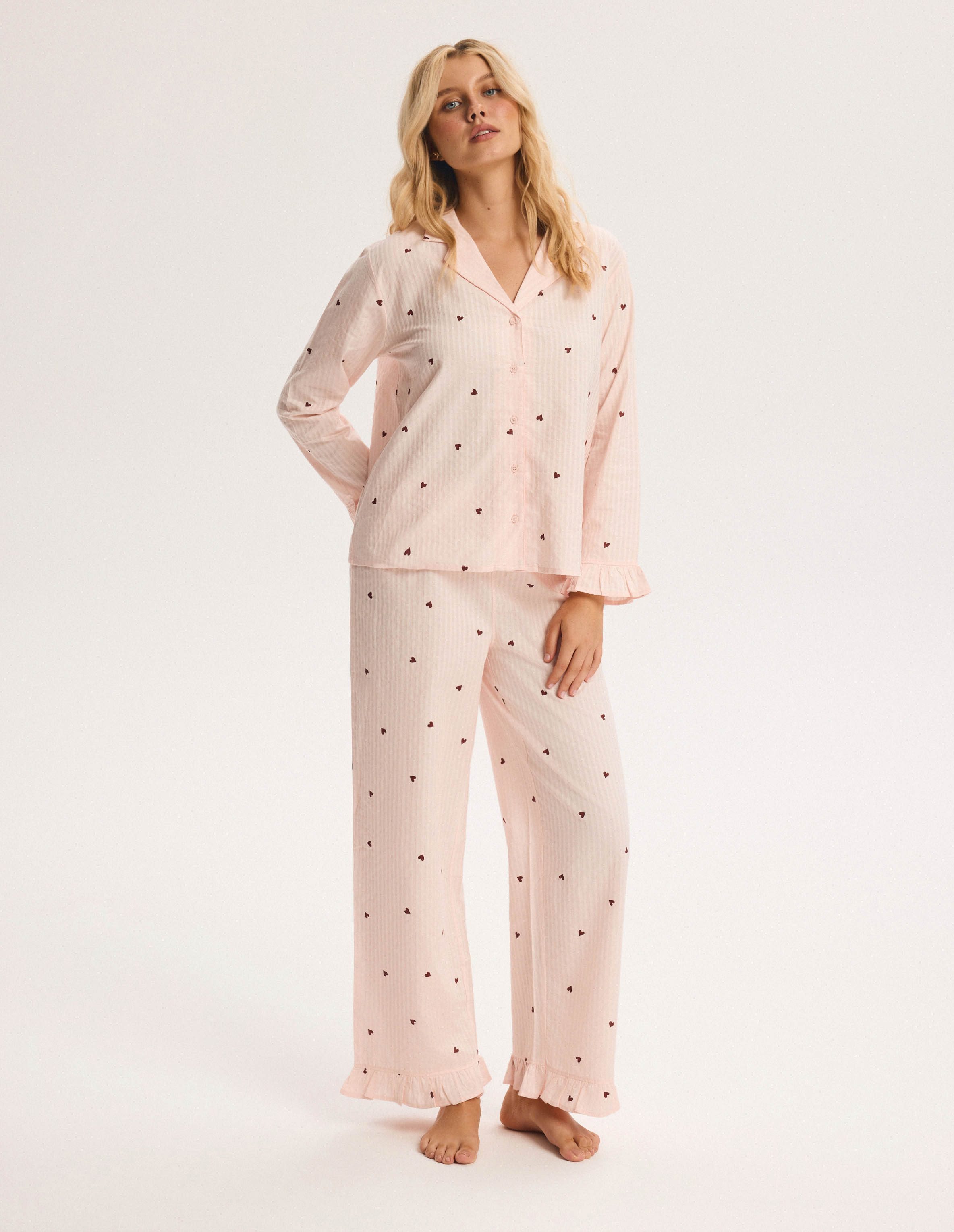 ESOTIQ Schlafanzug Hemdpyjama Pixie, Herzmuster, Rüschensaum, Langarm, lange Hose (2 tlg)