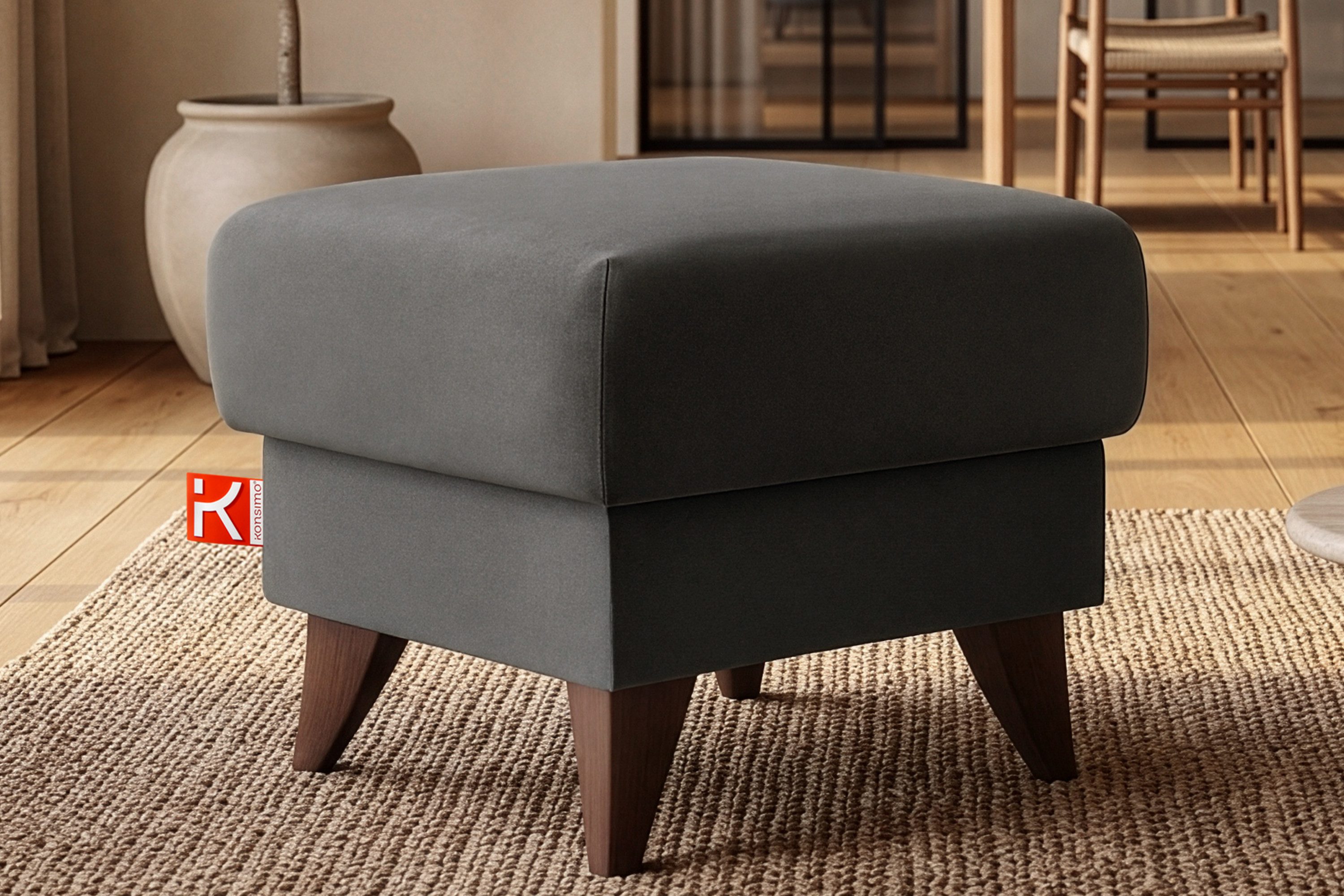 KONSIMO® Fußhocker Sitzhocker mit Stauraum GUSTAVO, hergestellt in der EU, handgefertigt, braun Füße, Polsterhocker, Elegant
