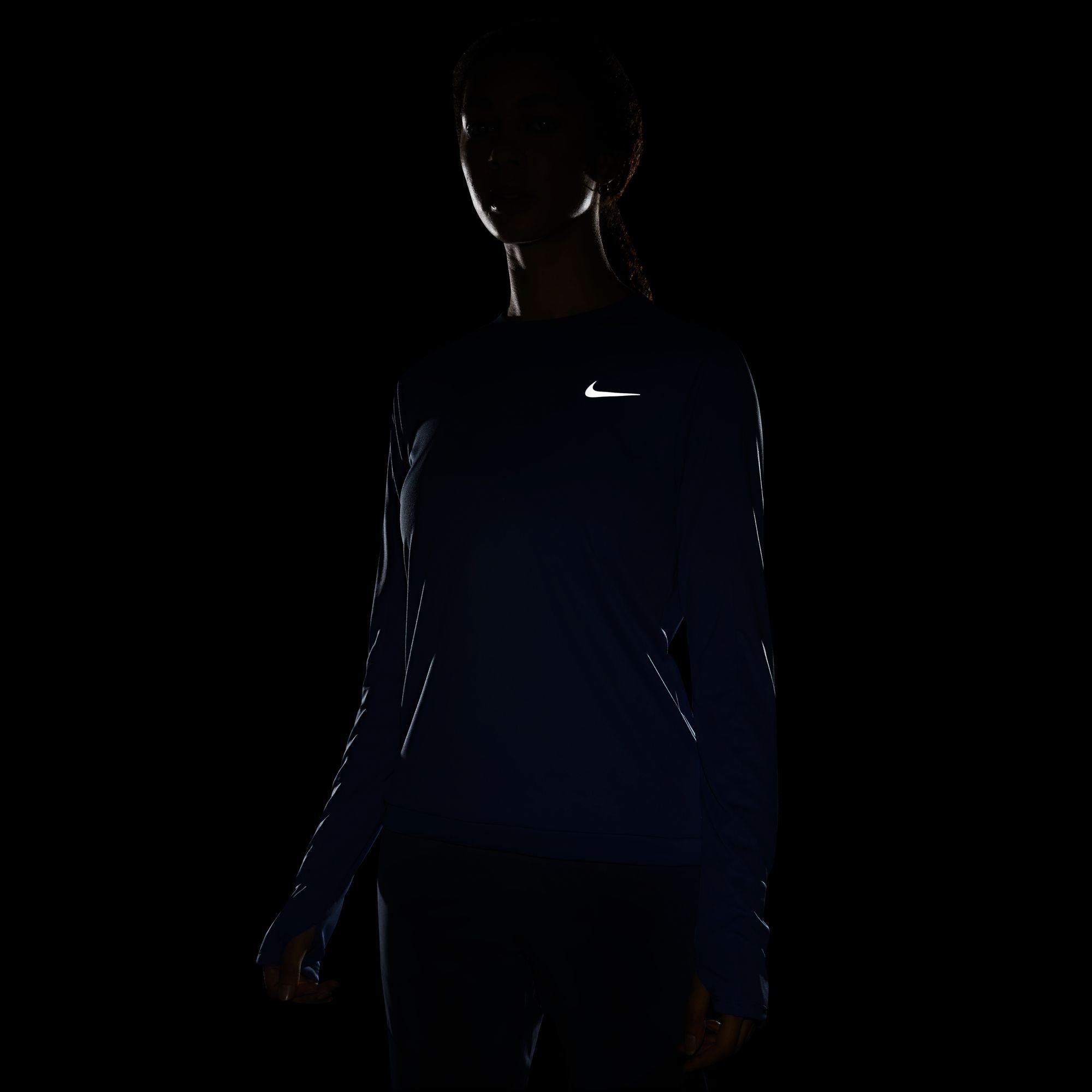 Nike Laufshirt DRI-FIT WOMEN'S CREW-NECK POLAR/REFLECTIVE TOP RUNNING SILV
