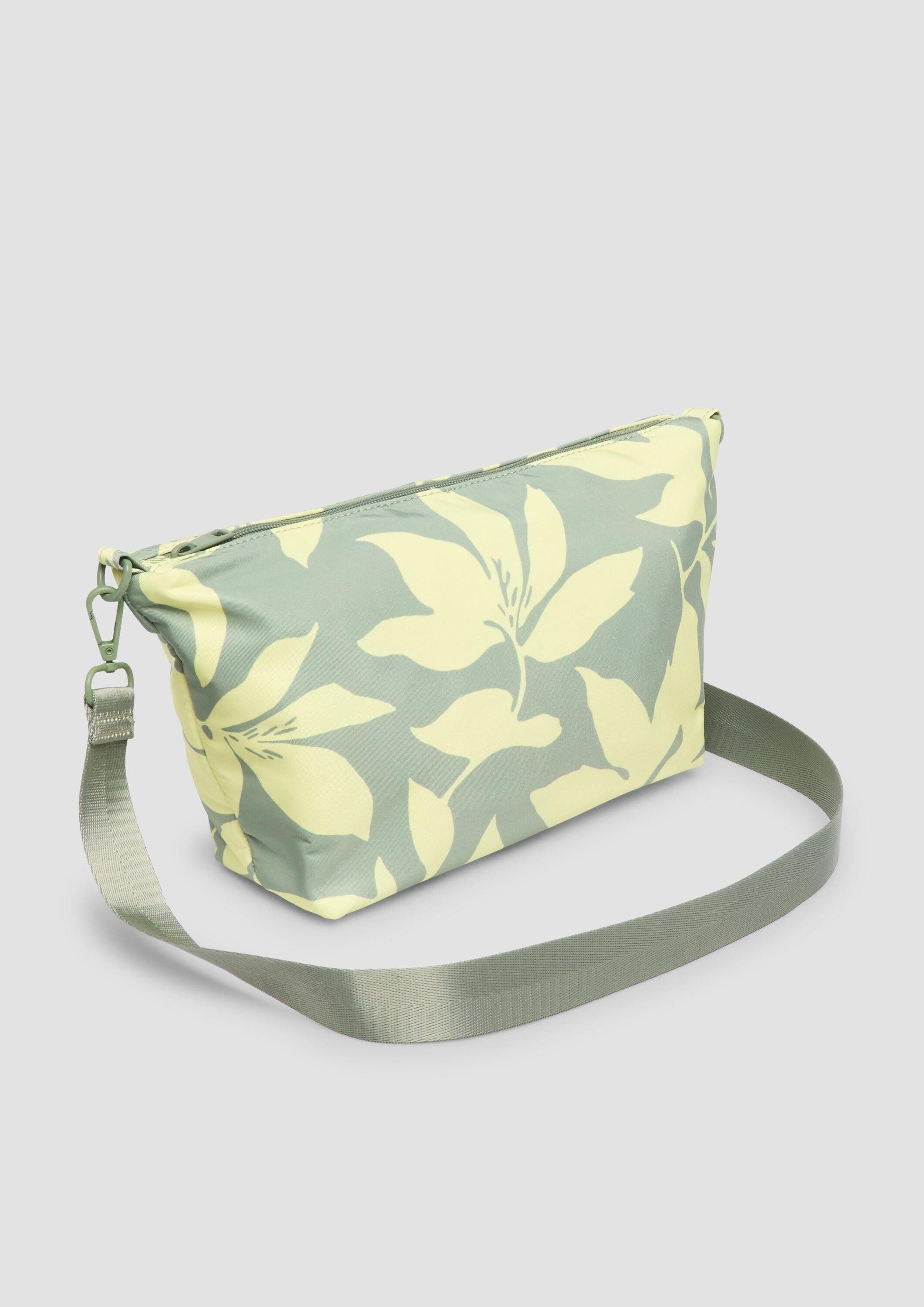 s.Oliver Umhängetasche Tasche, Crossbody-Bag aus Nylon mit floralem Artwork