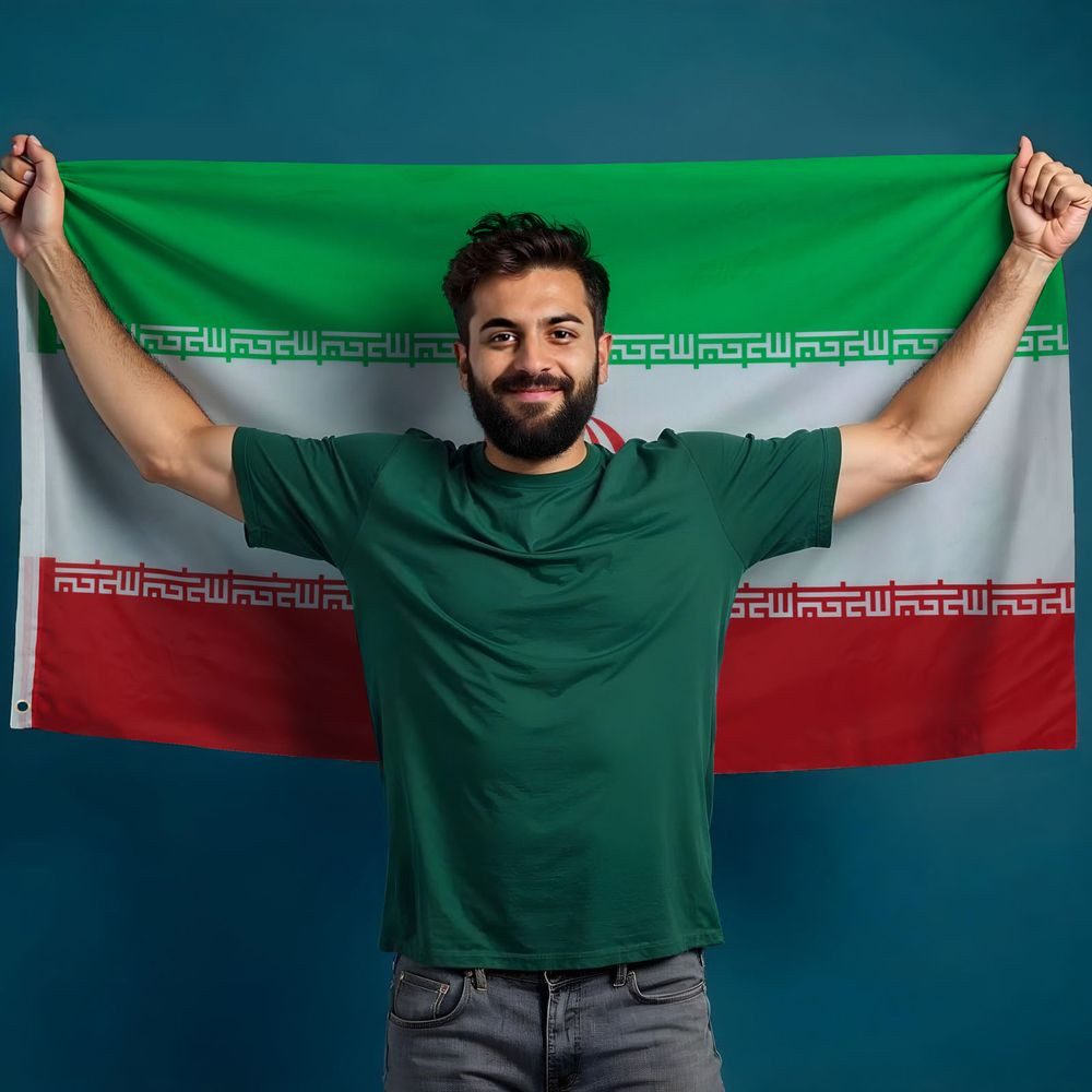 PHENO FLAGS Flagge Iran Flagge 90 x 150 cm Staatsflagge Fahne (Hissflagge für Fahnenmast), Inkl. 2 Messing Ösen