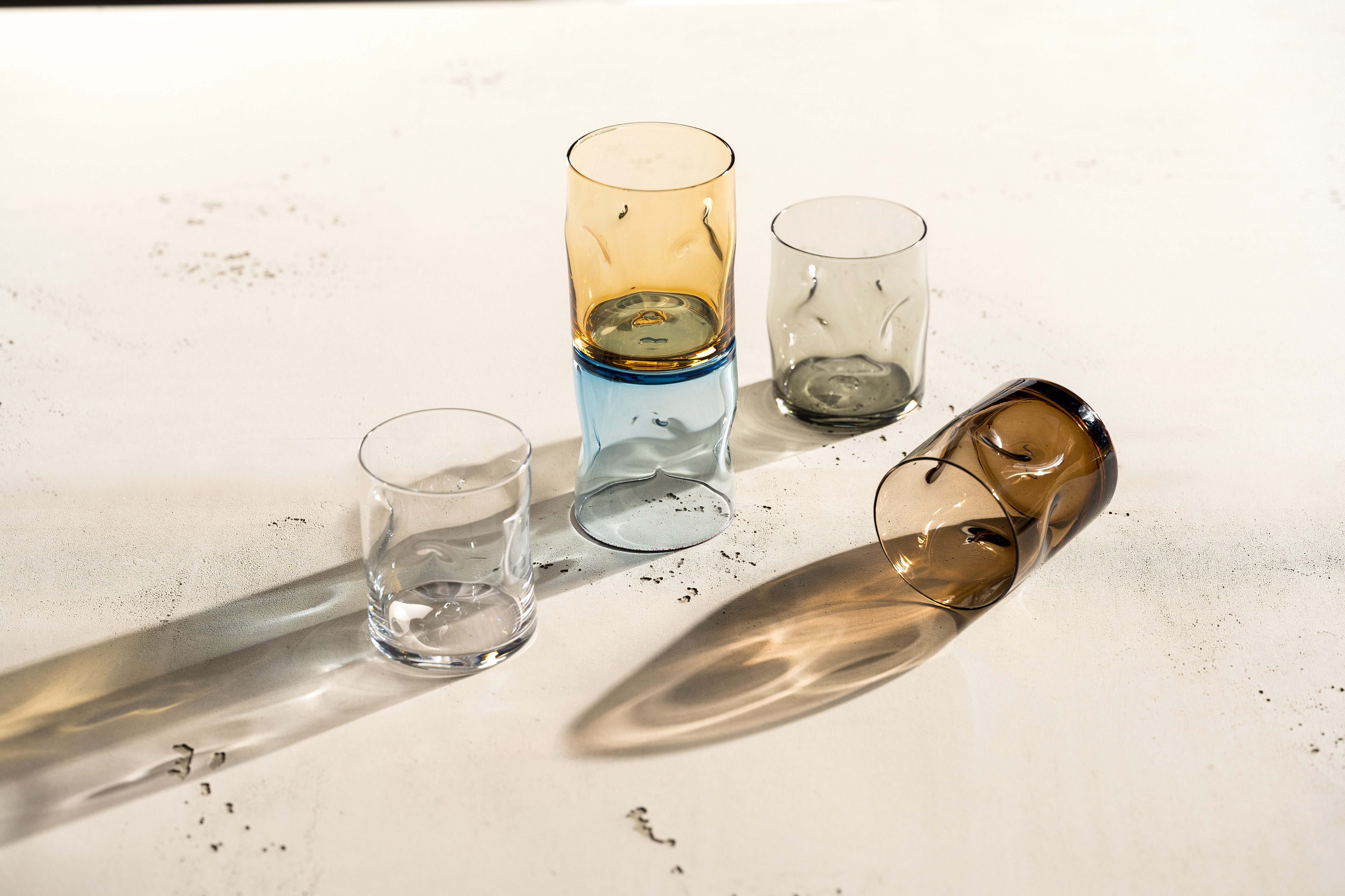 LEONARDO Gläser-Set Trinkglas VESUVIO, 300 ml, 4er-Set, 4-tlg., Glas, konische Form, markantes Design - mit Einquetschungen