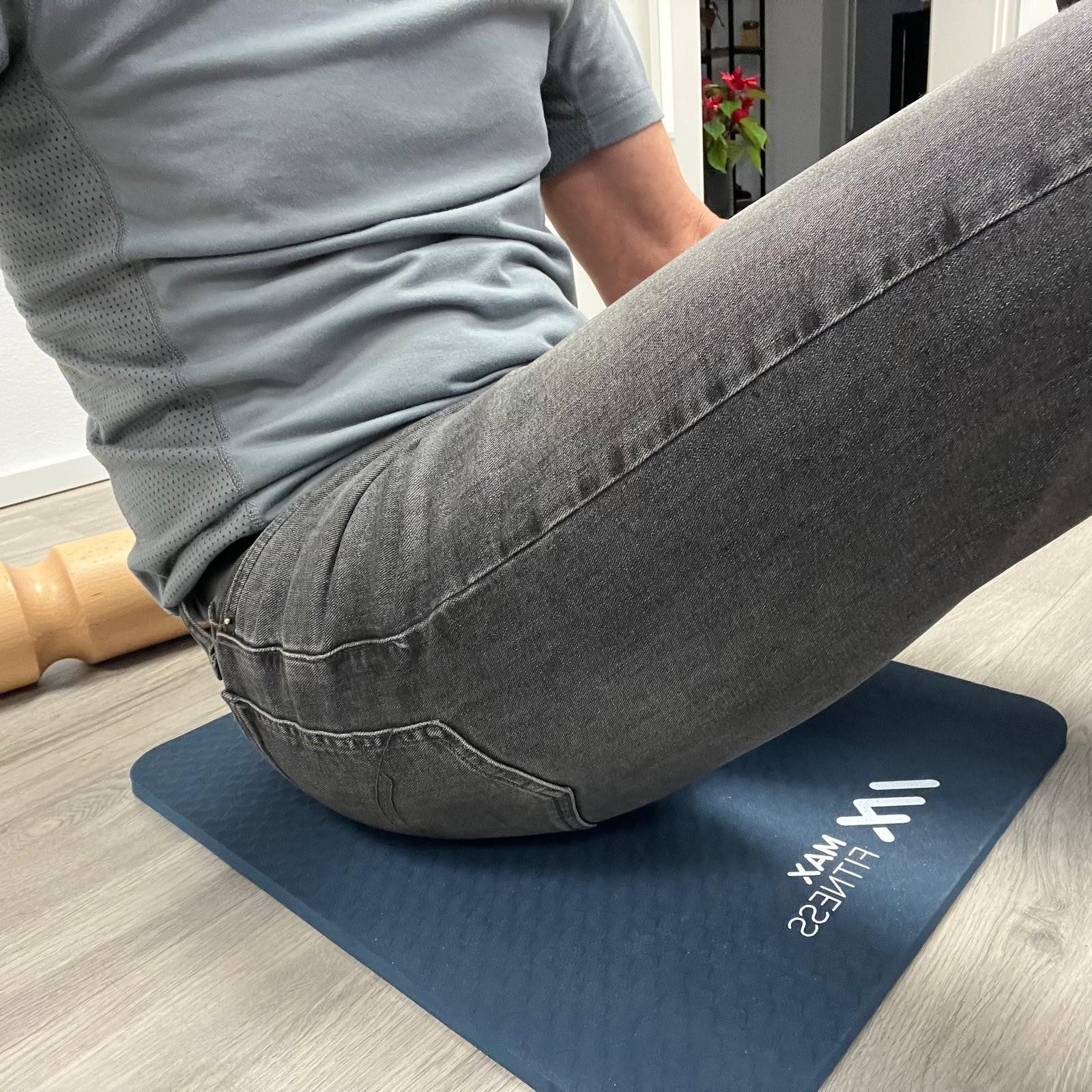 Max Fitness Fitnessmatte Yoga Matte & Gymnastikmatte Sportmatte für Training und Pilates (1er Set, 1x Matte), Extra weiche 10 mm Dämpfung, rutschfest, latexfrei und hautfreundlich