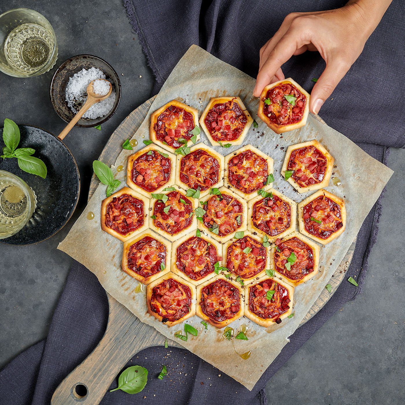 Betty Bossi Backform Mini Pizza Tool, mit Rezeptheft