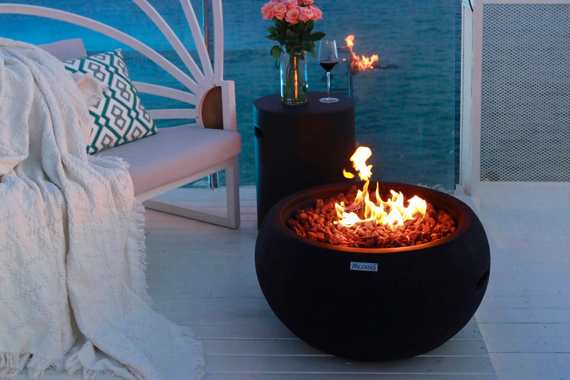 ELEMENTI Feuertisch York Feuerstelle aus Beton - Komplett-Set mit Zubehör, (SET, 1-St., inkl. mehreren Komponenten), Beton,(68x68x36cm)