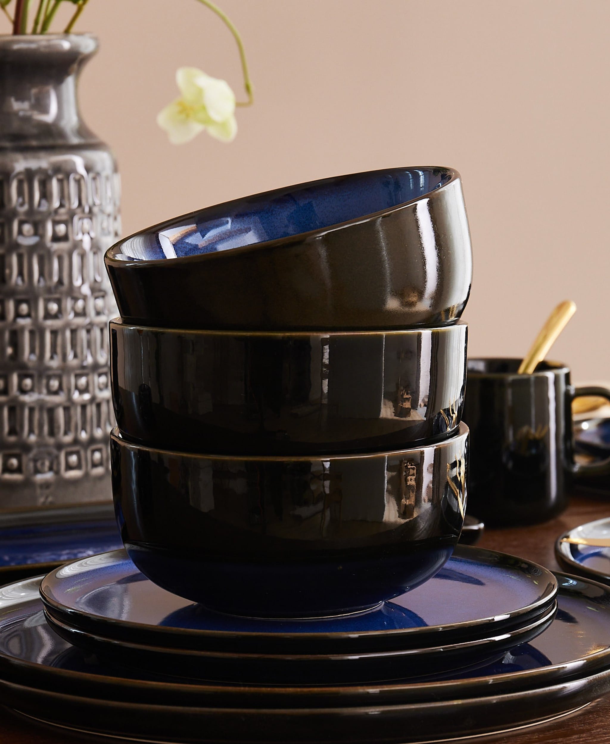 GLAMIRA Geschirr-Set Blaues Geschirr mit reaktiver Glasur (19-tlg), 6 Personen, Stoneware, 19 Teile, für 6 Personen, reaktive Glasur