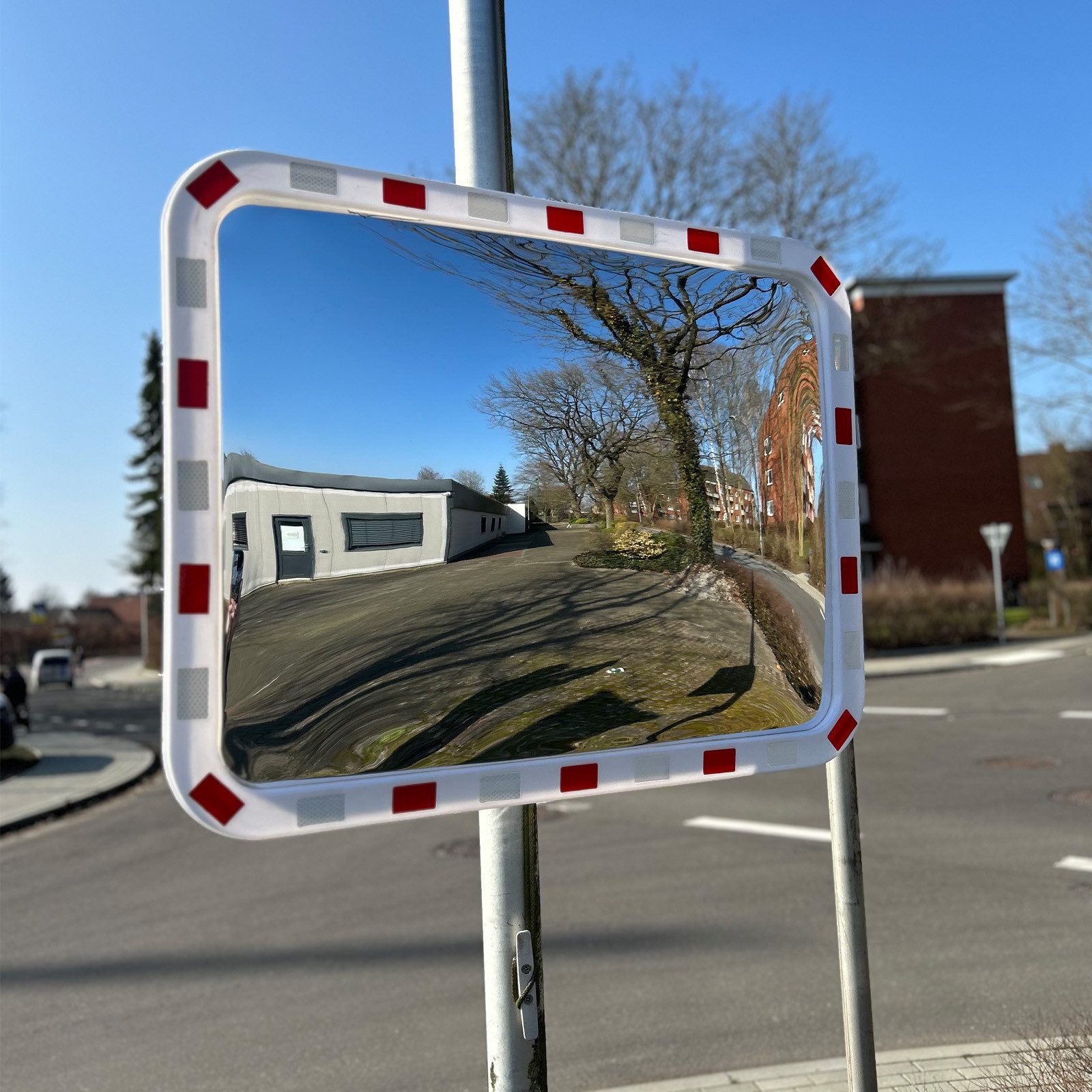 TRUTZHOLM Verkehrsschild eckig rot/weiß 60x80cm Sicherheitsspiegel für innen und außen, (Produkt, 2 St), großzügigen Betrachtungswinkel von 130-160 Grad
