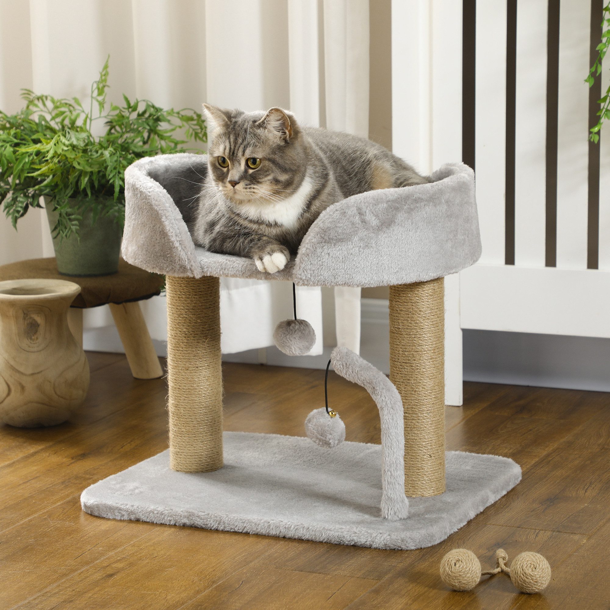 PawHut Kratzbaum Katzenbaum für Wohnungskatzen, Jute-Kratzpfosten, Plattform, Hellgrau