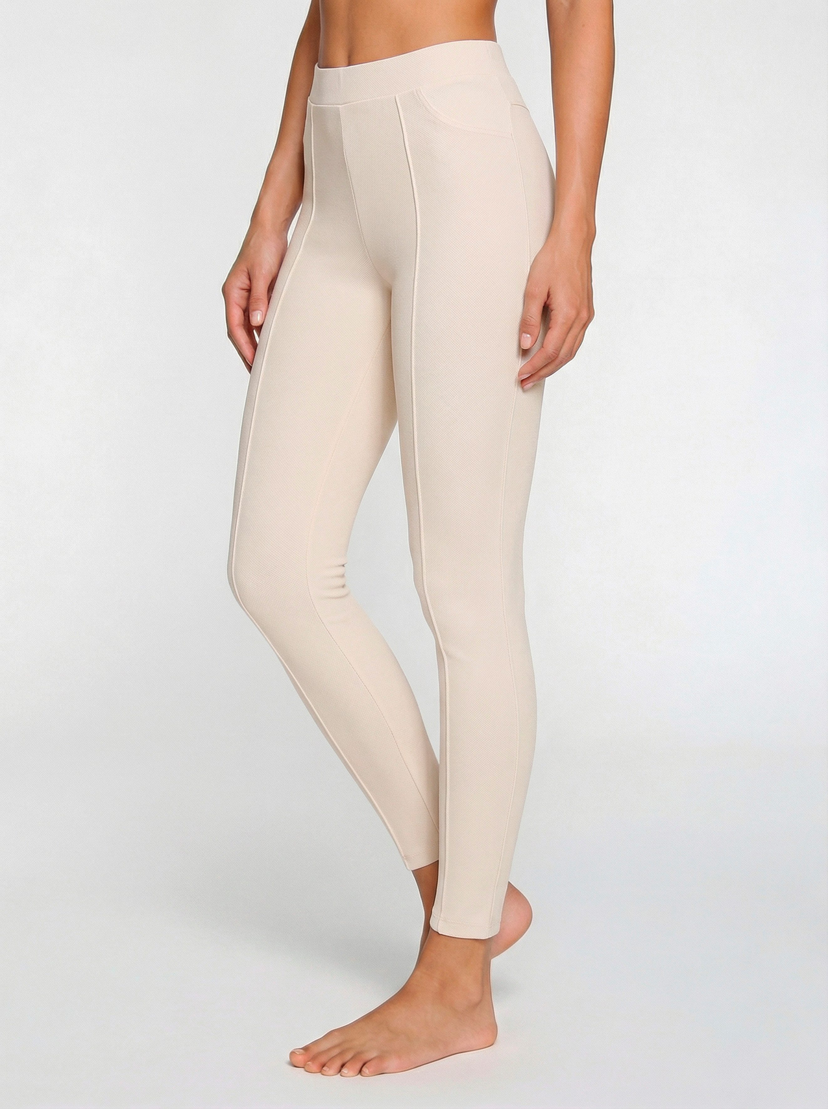 LASCANA Leggings Jeggings mit kleiner Biese vorne am Bein. € 49,99