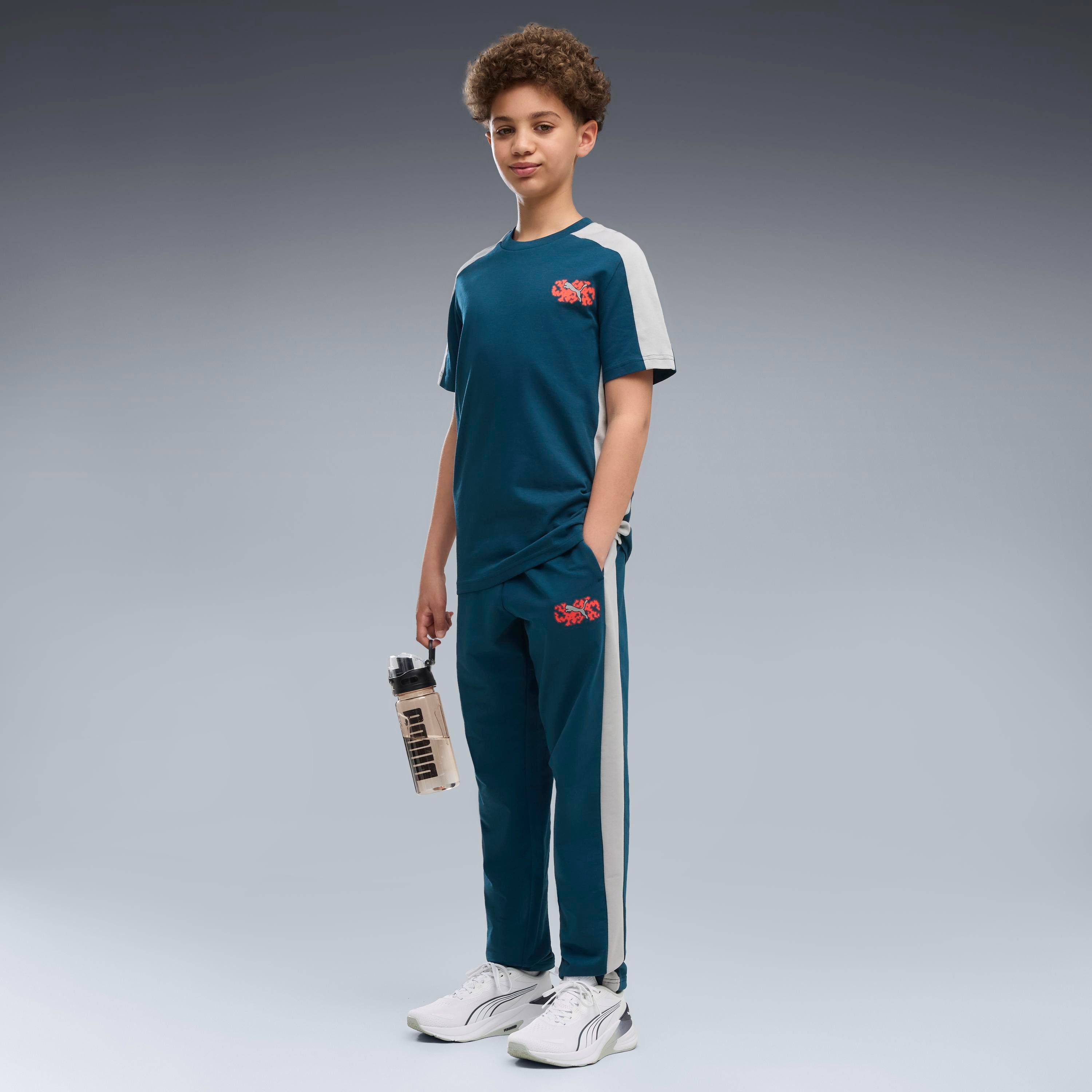 PUMA T-Shirt ACTIVE SPORTS SMALL GRAPHIC TEE B Regular Fit, kurze Ärmel, sportlicher Stil, für Jugendliche – Bild 3 von 5