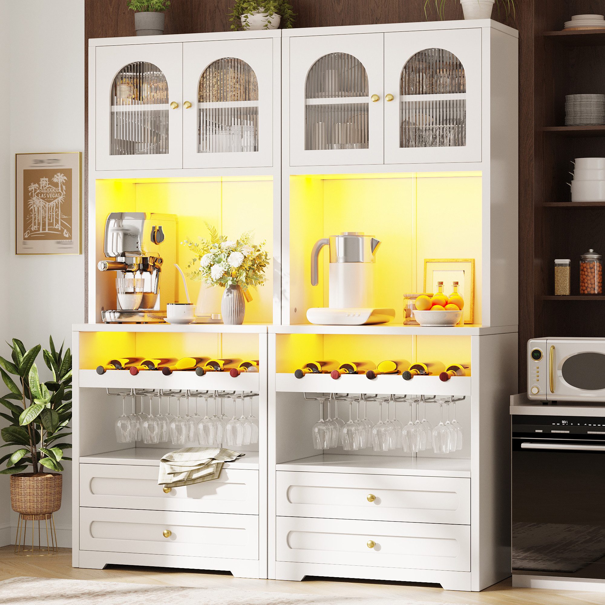 Celya Hochschrank mit gewölbten Glastüren, LED-Beleuchtung per App (2 tlg., mit einstellbare Böden, Weinregal, USB-Anschluss, Kippschutz)