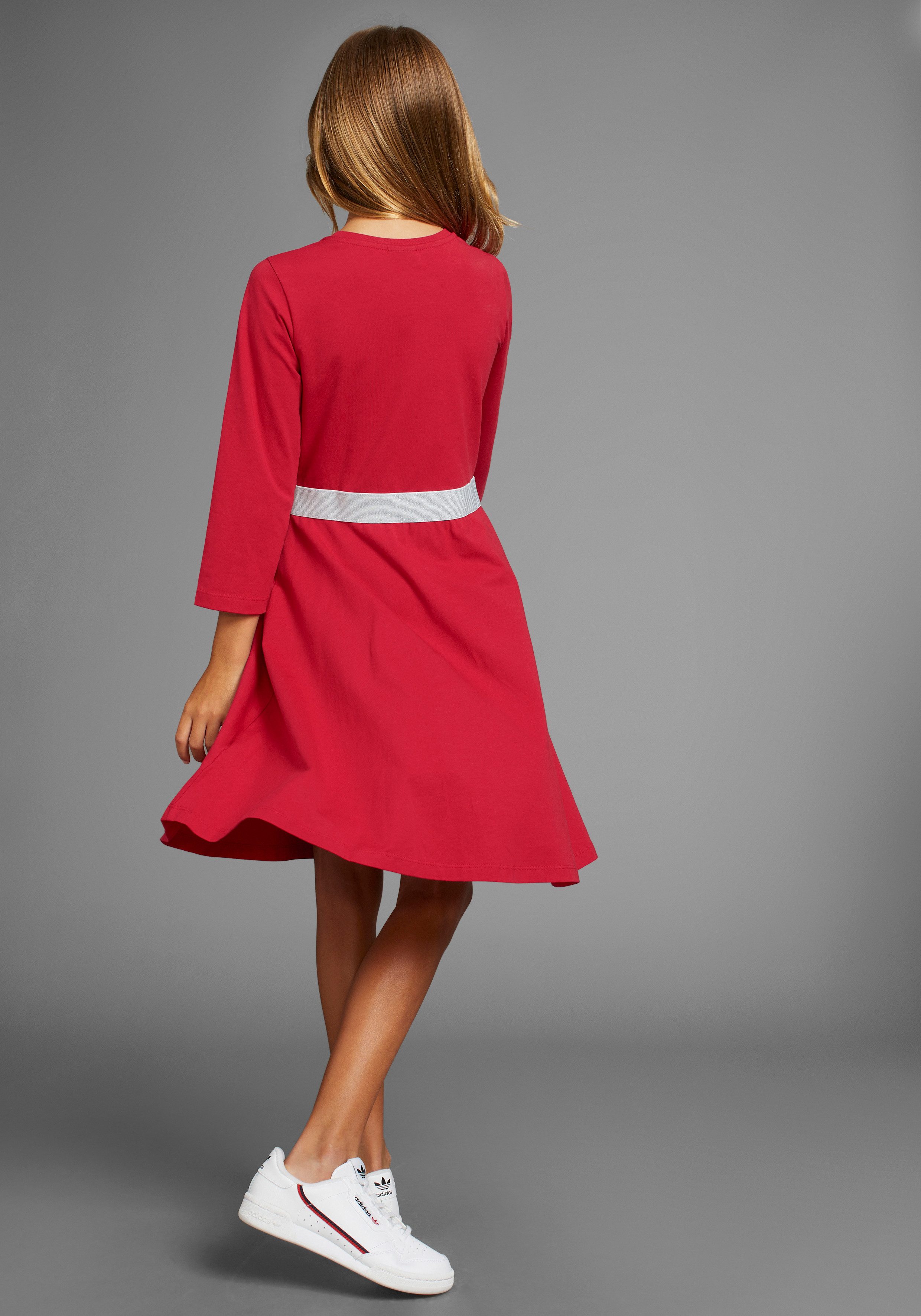 KIDSWORLD Skaterkleid mit Glitzerband festlich, kniefrei, 3/4-Ärmel, aus Baumwollmischung – Bild 2 von 5