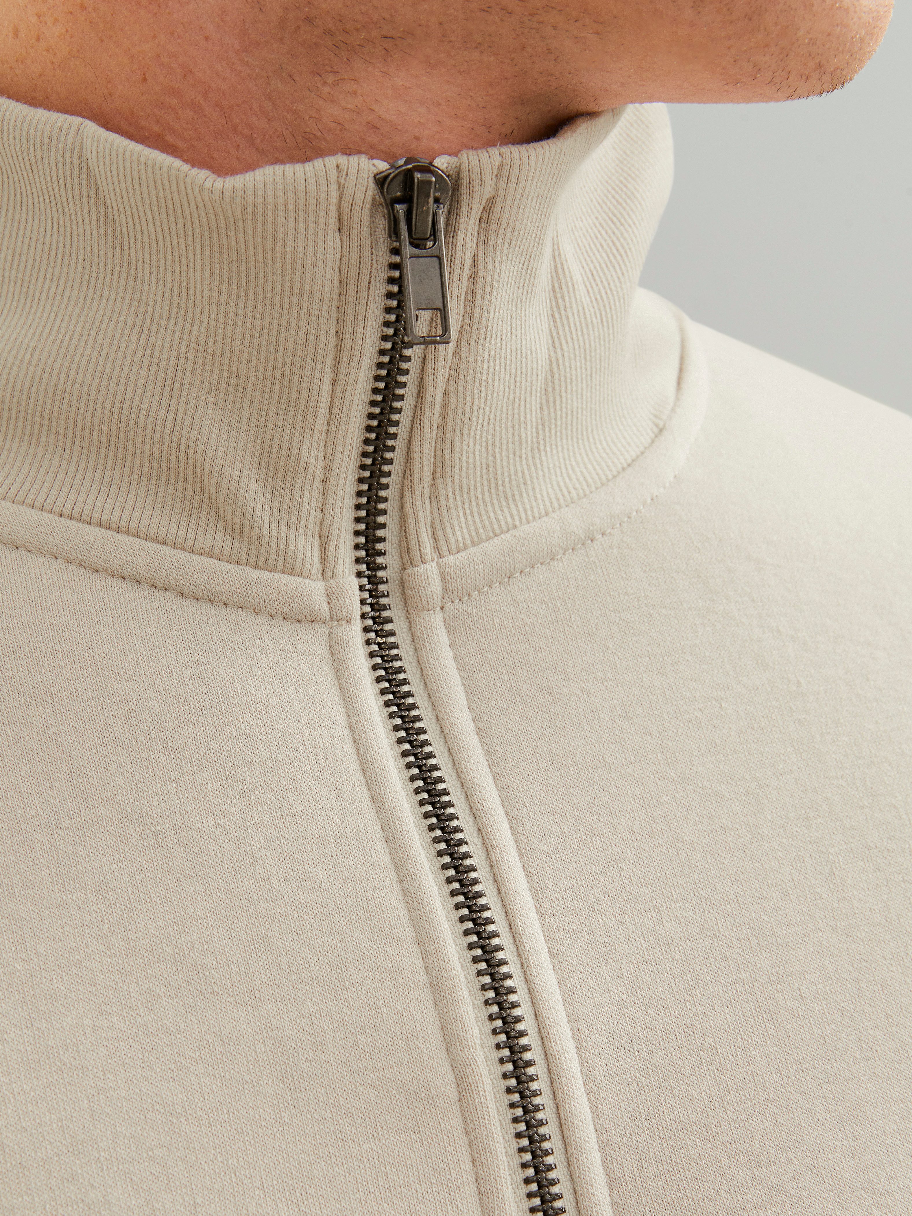 Jack & Jones Sweatshirt JJEBRADLEY SWEAT HALF ZIP NOOS Materialmix, relaxed günstig online kaufen