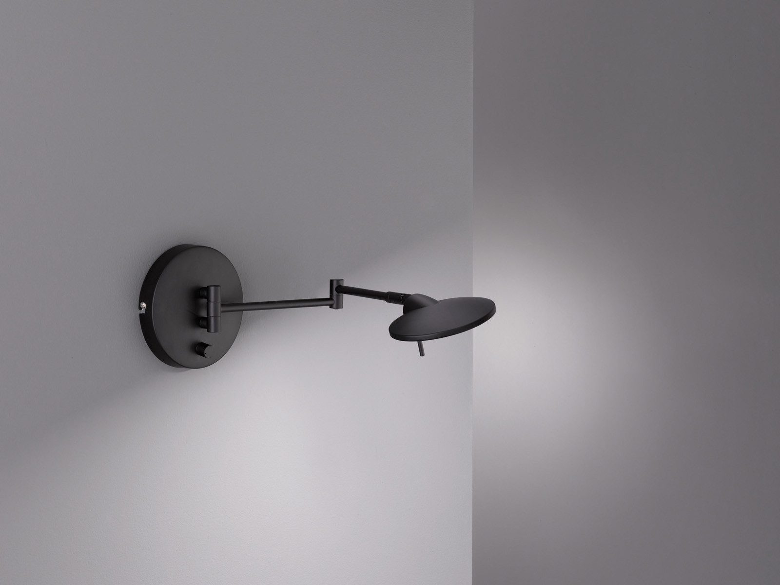 TRIO Leuchten LED Wandleuchte, Dimmfunktion, LED fest integriert, Warmweiß, Schwenkbare Leselampe für Wand mit Schalter und Gelenkarm, Tiefe: 55cm