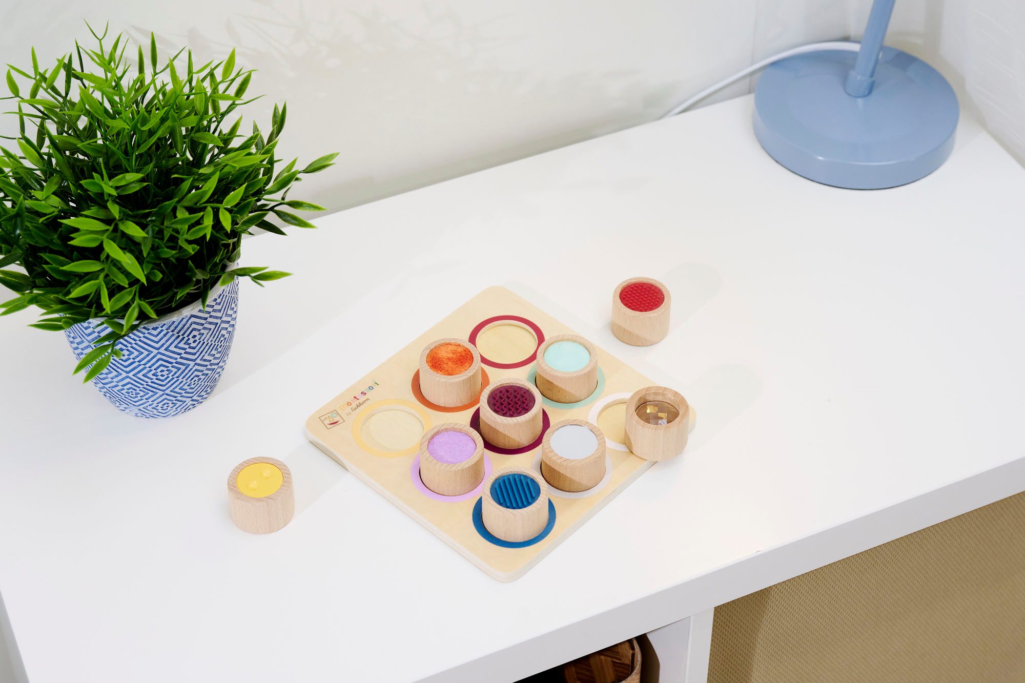 Eichhorn Lernspielzeug Montessori Fühlbrett – Bild 5 von 5
