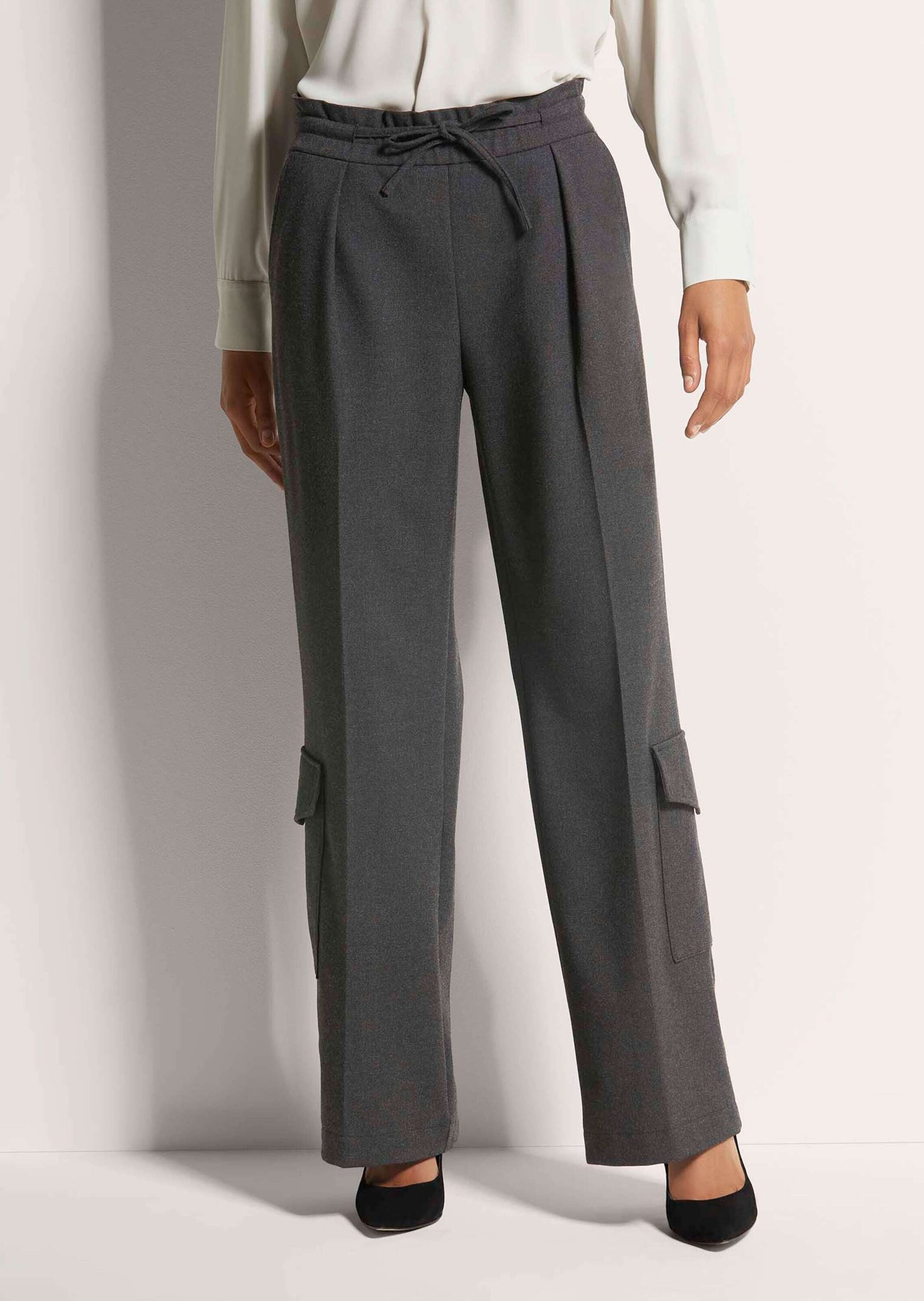 MADELEINE Cargohose Schlupfhose mit ausgestelltem Bein Uni-Design, ohne Kragen, Verschlusslos für unkomplizierten Look