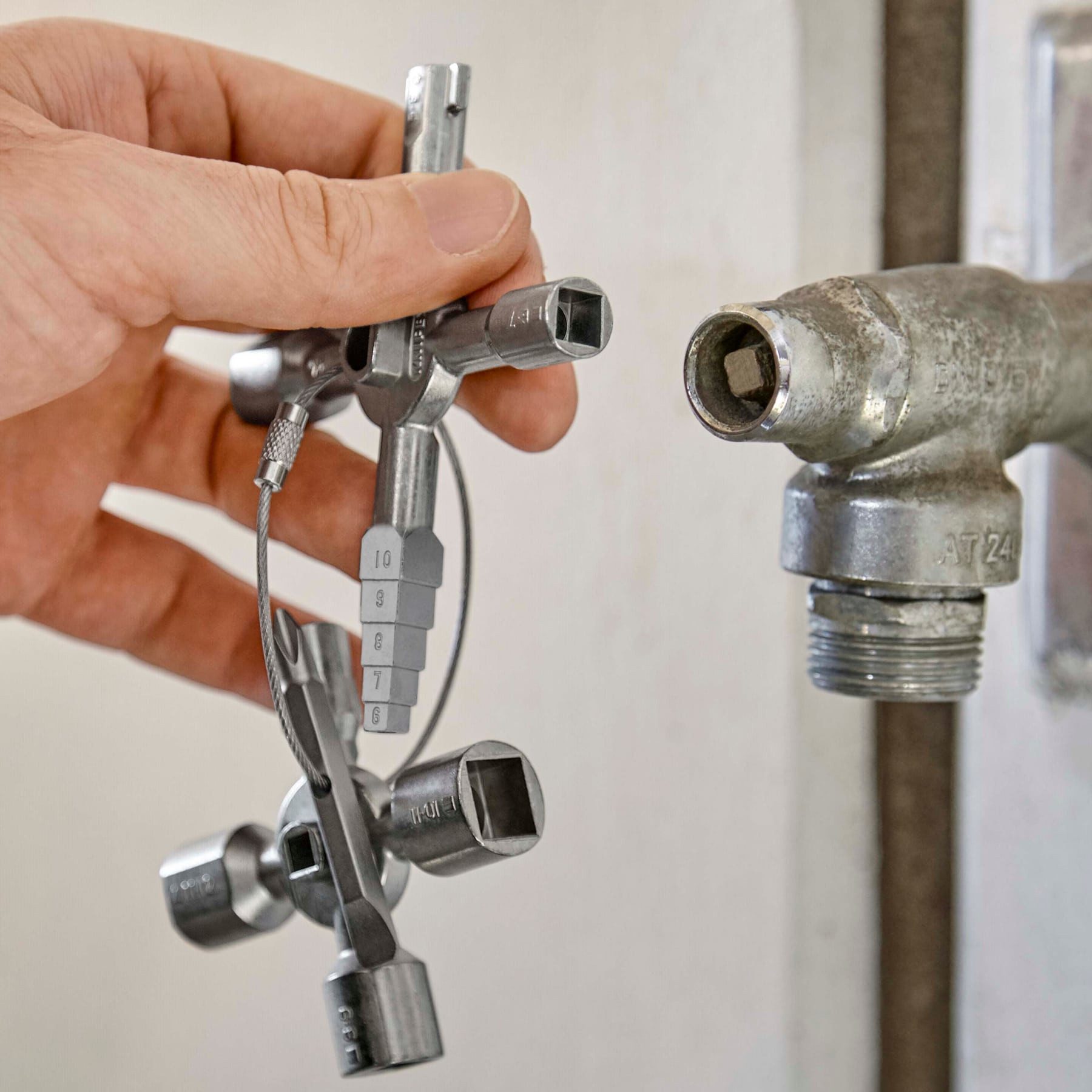 Knipex Schaltschrankschlüssel KNIPEX Schaltschrankschlüssel, TwinKey, 00 11 01, 92 mm