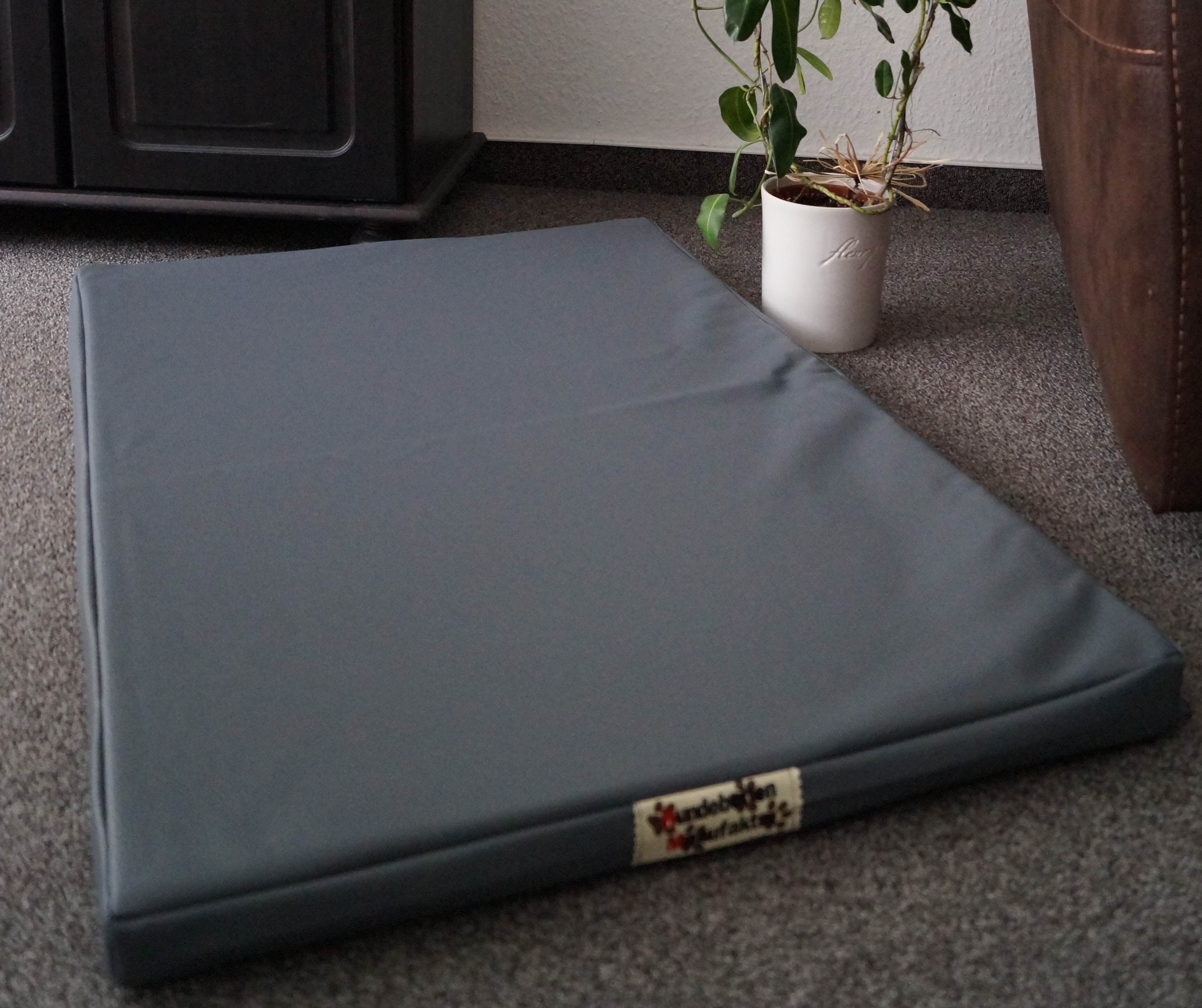 Hundebettenmanufaktur Hundematratze beidseitig Kunstleder Höhe 5 cm Farbe u günstig online kaufen