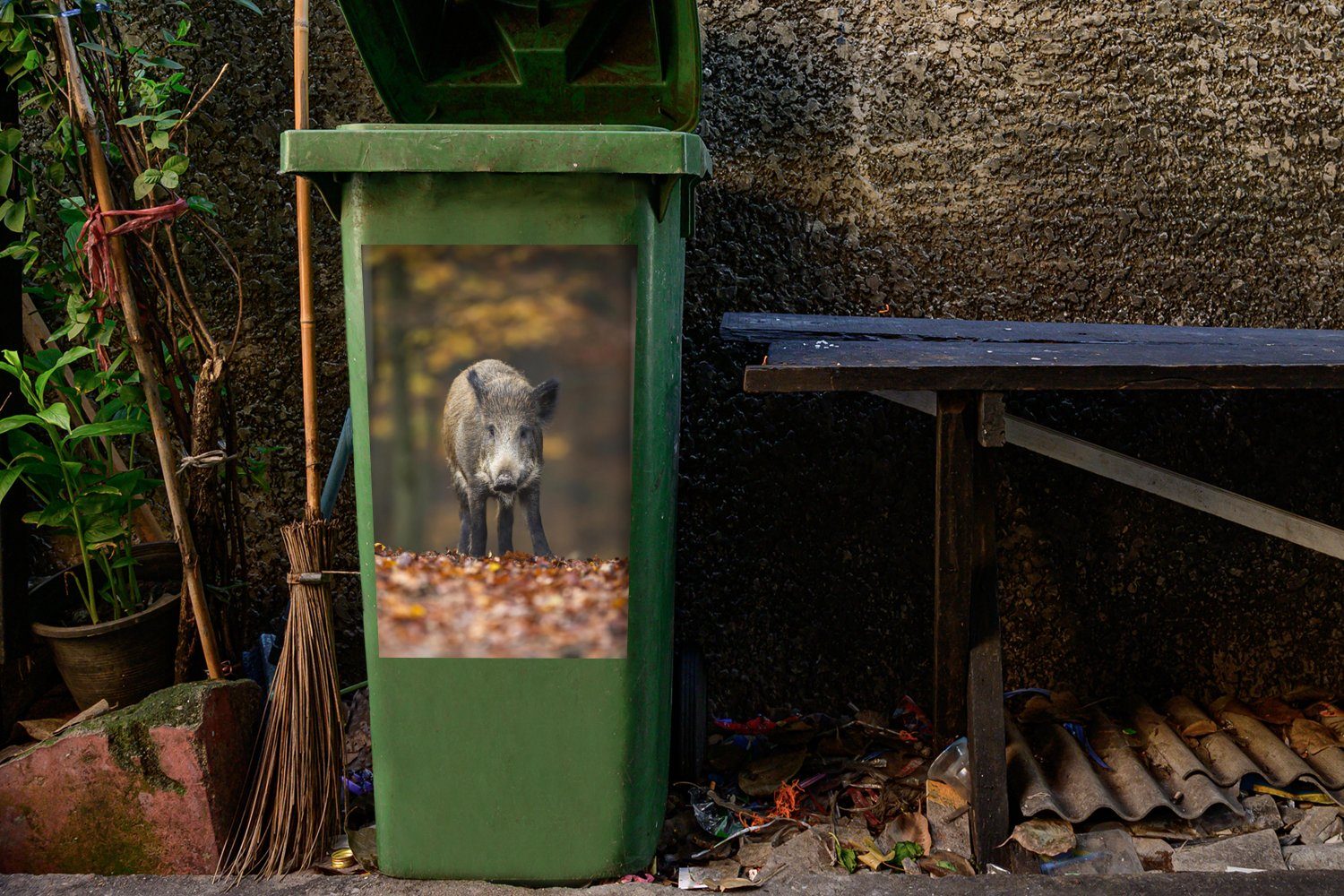 MuchoWow Wandsticker Wildtier - Wald St), Herbst (1 Mülleimer-aufkleber, Container, Sticker, Abfalbehälter Mülltonne, 