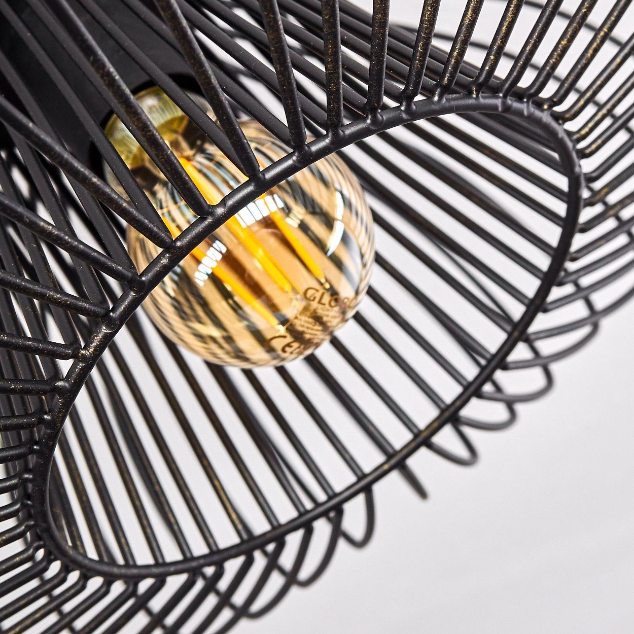 hofstein Deckenleuchte »Pieris« runde Deckenlampe aus Metall in Schwarz/Gold, ohne Leuchtmittel, E27, Retro-Leuchte mit Lichteffekt durch Gitter-Optik – Bild 3 von 5