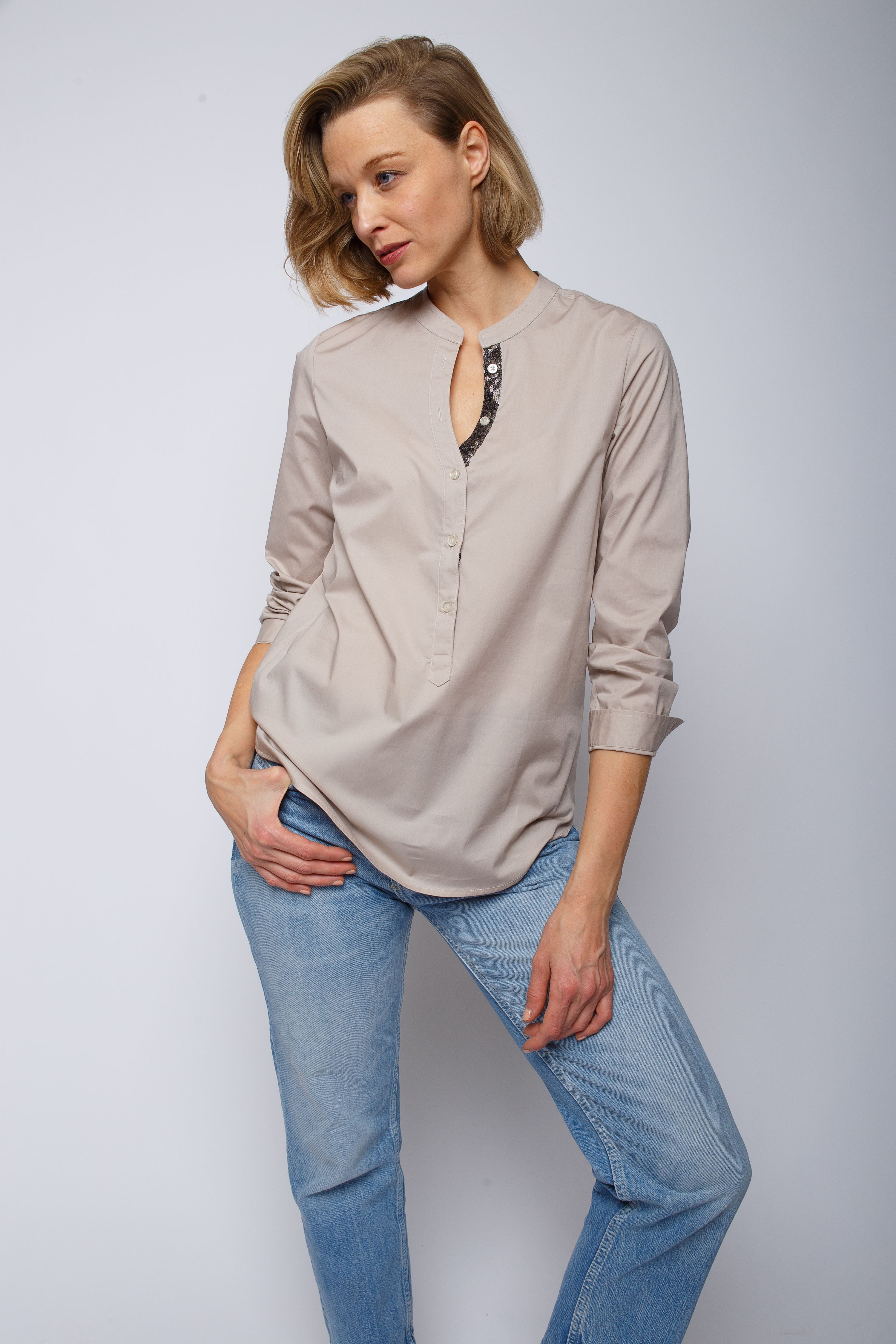 Klassische Bluse